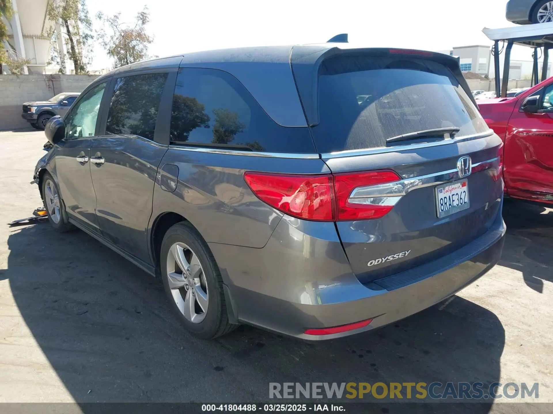 3 Photograph of a damaged car 5FNRL6H50LB025620 HONDA ODYSSEY 2020