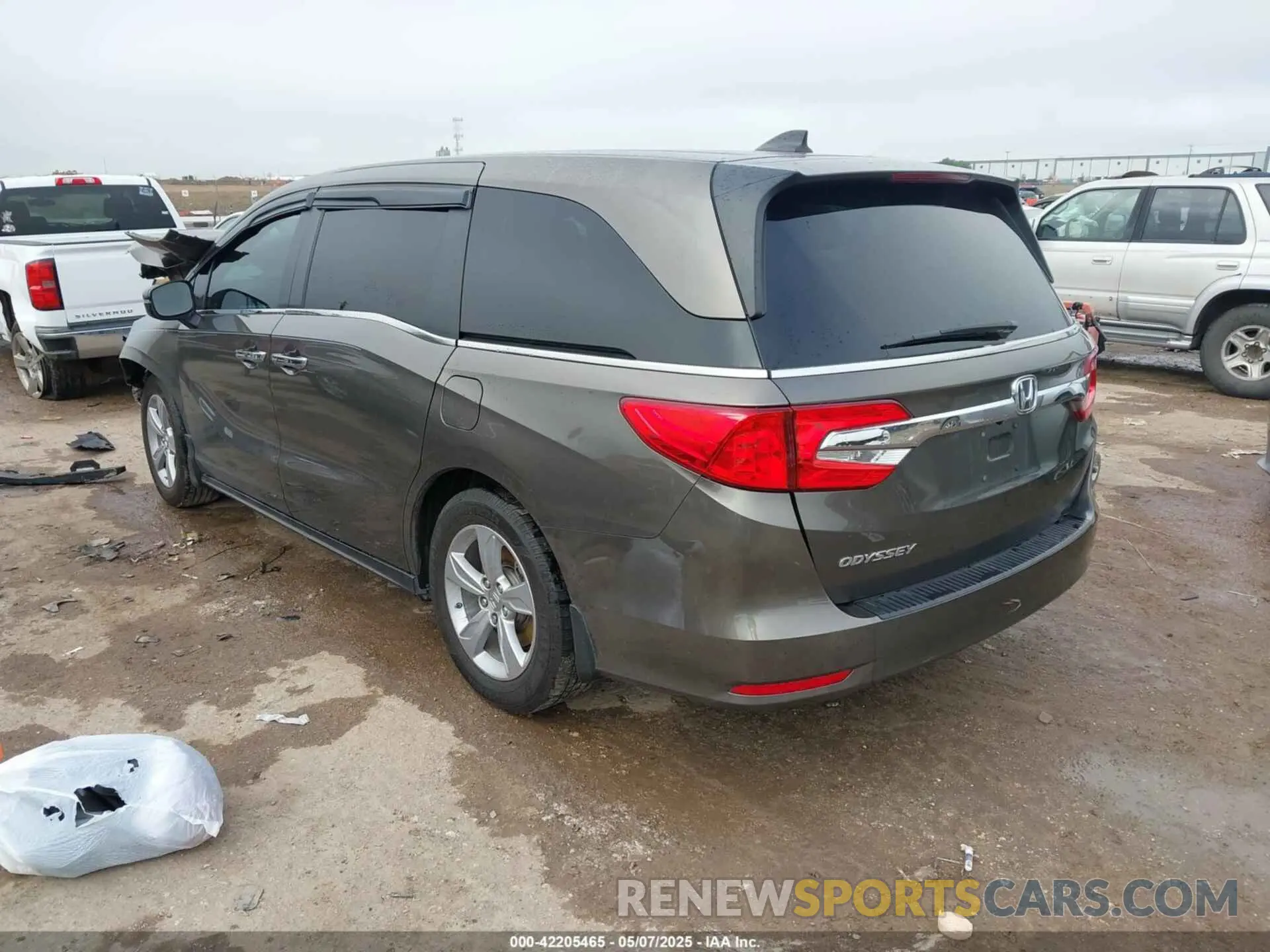 3 Photograph of a damaged car 5FNRL6H50LB055717 HONDA ODYSSEY 2020