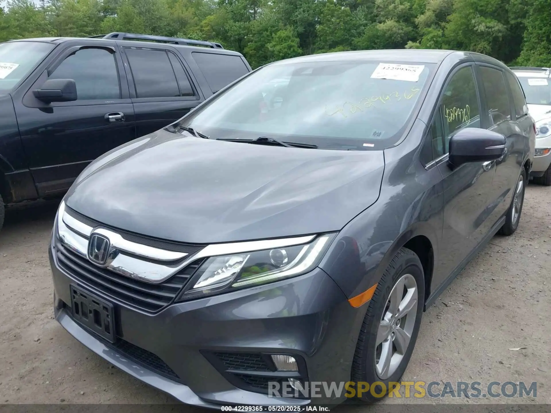 2 Photograph of a damaged car 5FNRL6H52LB038515 HONDA ODYSSEY 2020