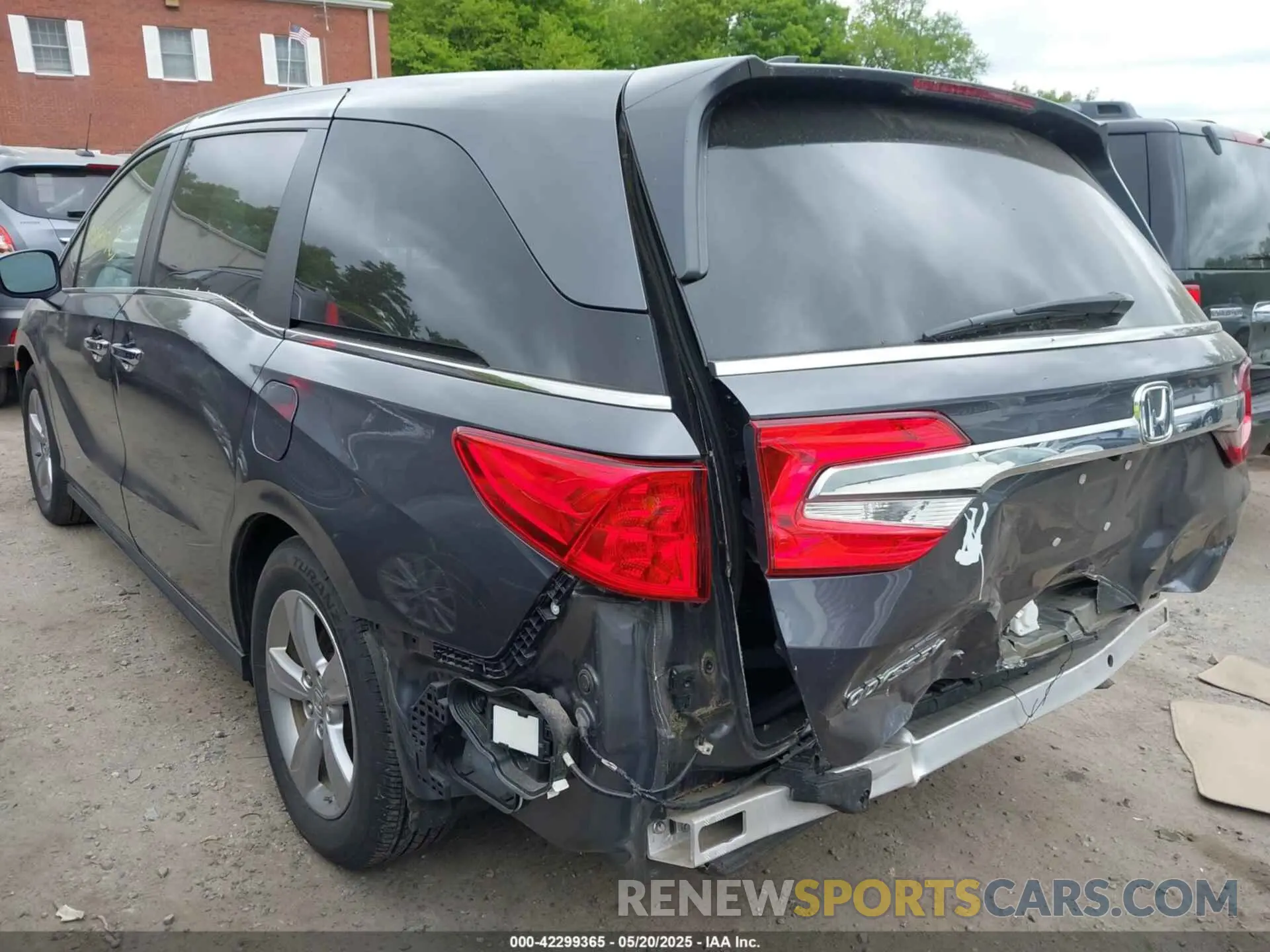 3 Photograph of a damaged car 5FNRL6H52LB038515 HONDA ODYSSEY 2020