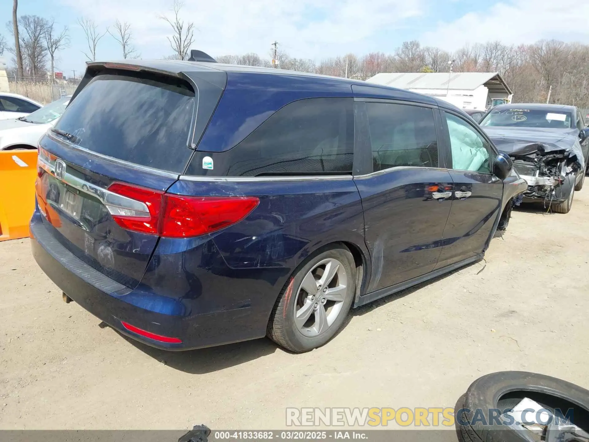 4 Photograph of a damaged car 5FNRL6H53LB027961 HONDA ODYSSEY 2020