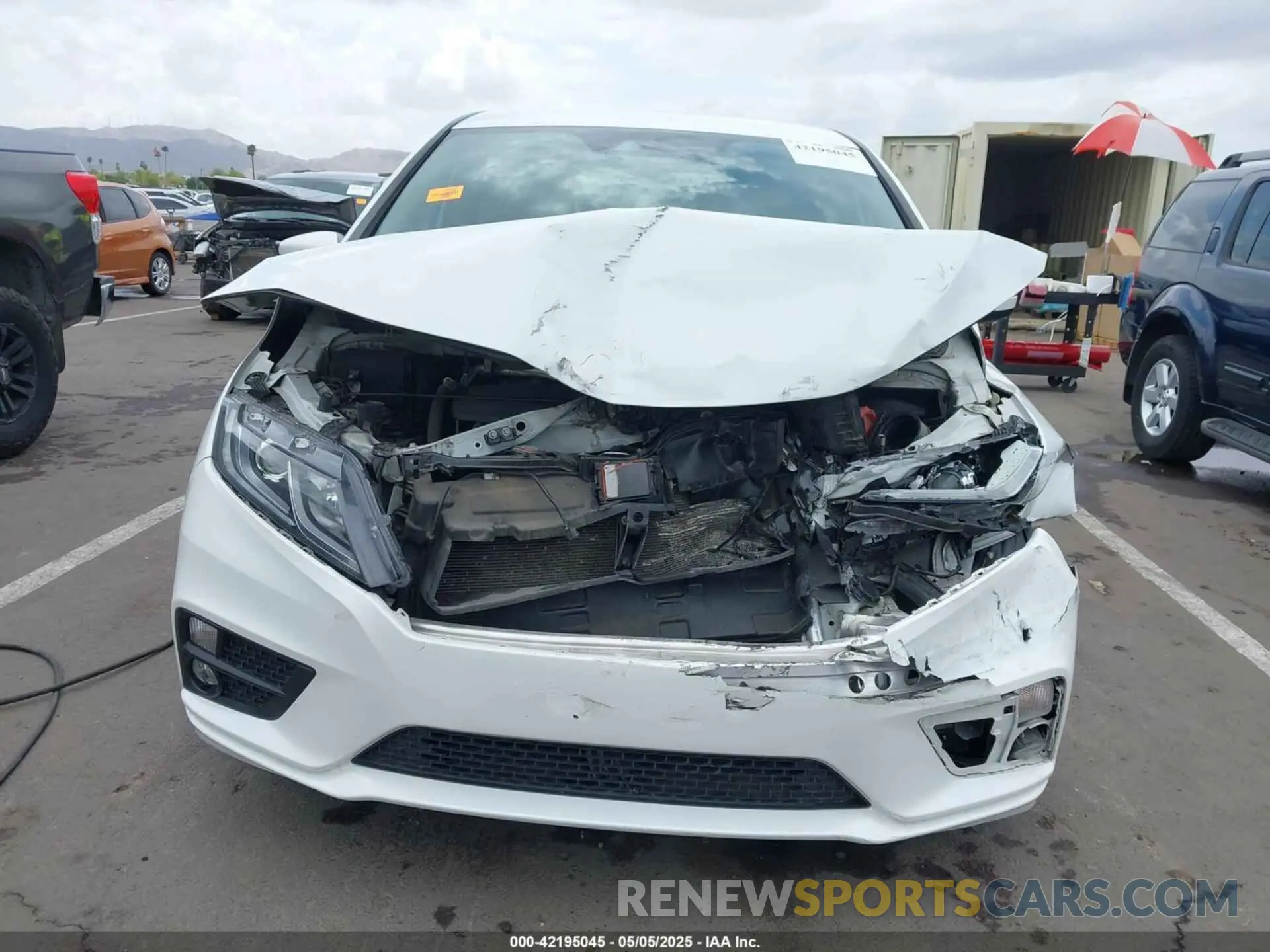 12 Photograph of a damaged car 5FNRL6H53LB038099 HONDA ODYSSEY 2020