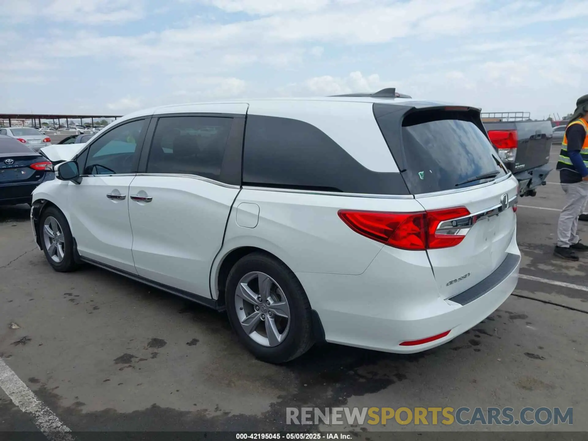 3 Photograph of a damaged car 5FNRL6H53LB038099 HONDA ODYSSEY 2020
