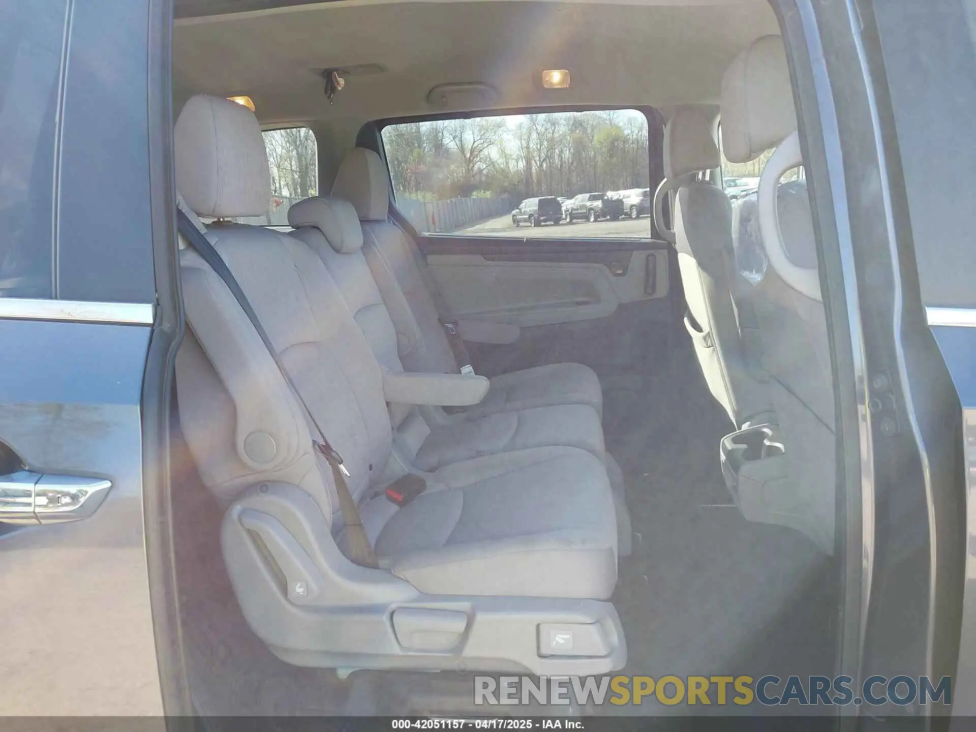 8 Photograph of a damaged car 5FNRL6H54LB052660 HONDA ODYSSEY 2020