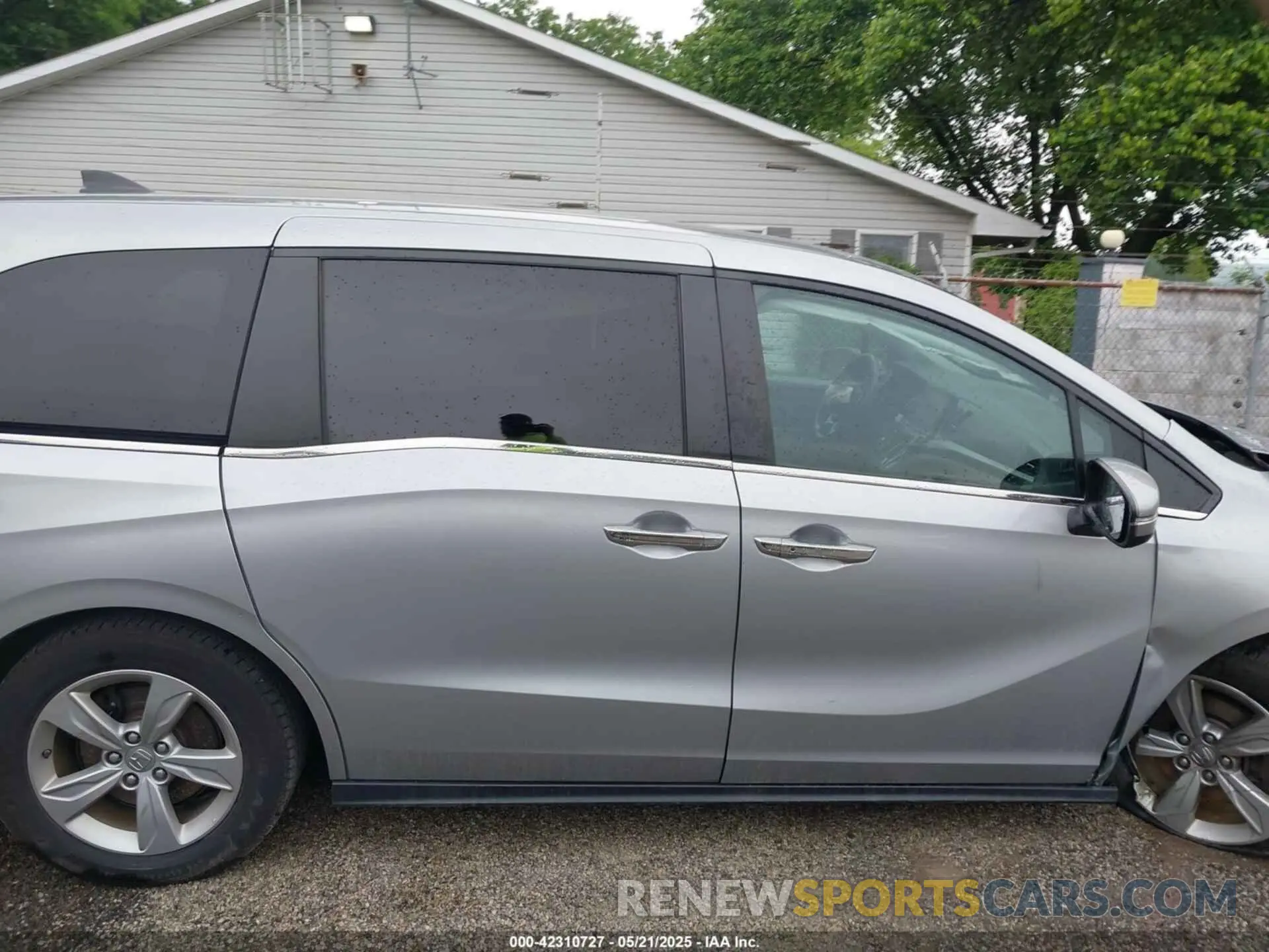 14 Photograph of a damaged car 5FNRL6H55LB056006 HONDA ODYSSEY 2020