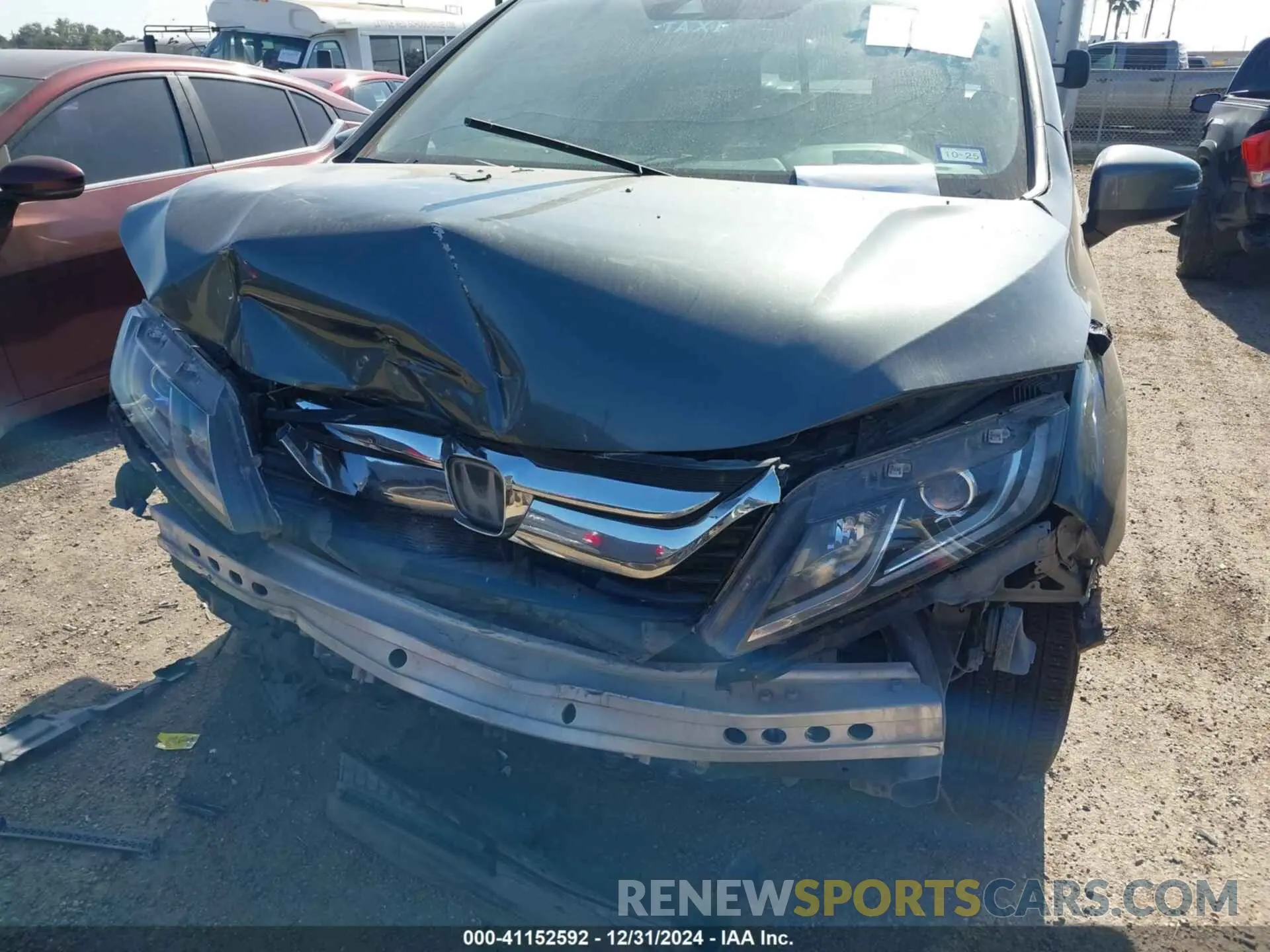 13 Photograph of a damaged car 5FNRL6H57LB045010 HONDA ODYSSEY 2020
