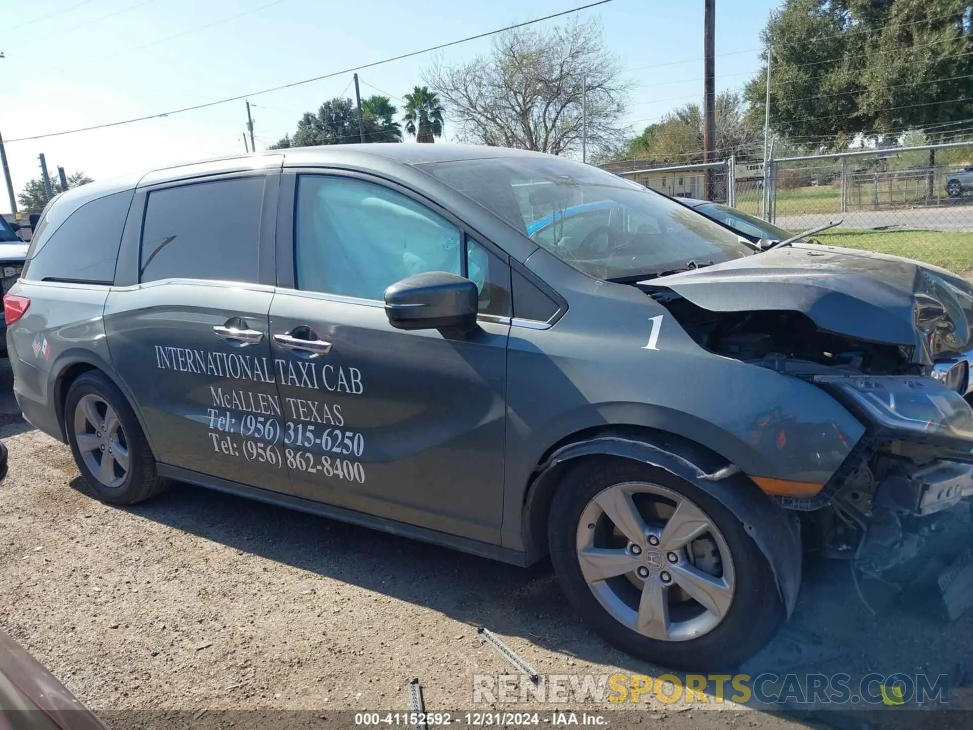 14 Photograph of a damaged car 5FNRL6H57LB045010 HONDA ODYSSEY 2020