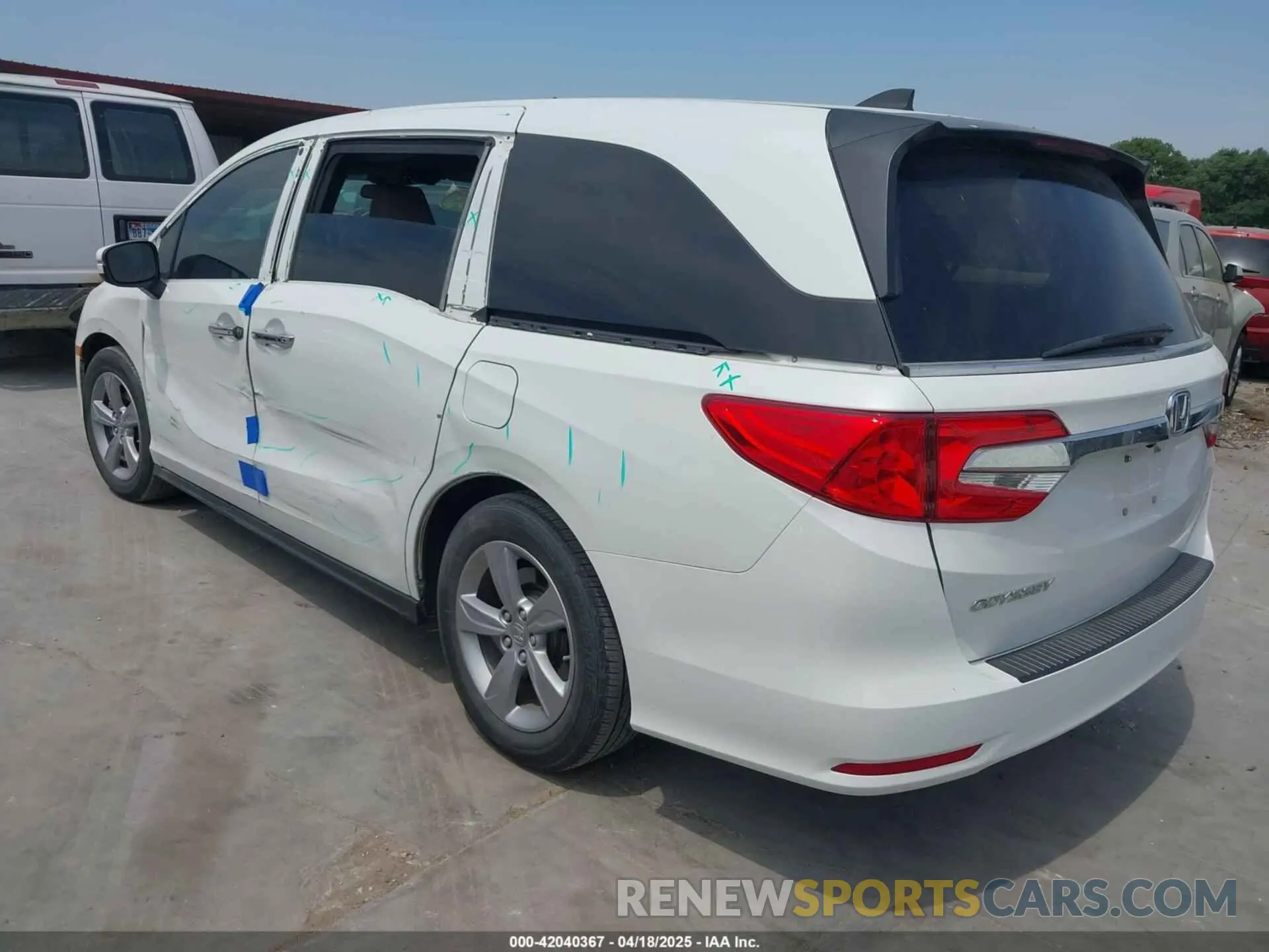 3 Photograph of a damaged car 5FNRL6H58LB062074 HONDA ODYSSEY 2020