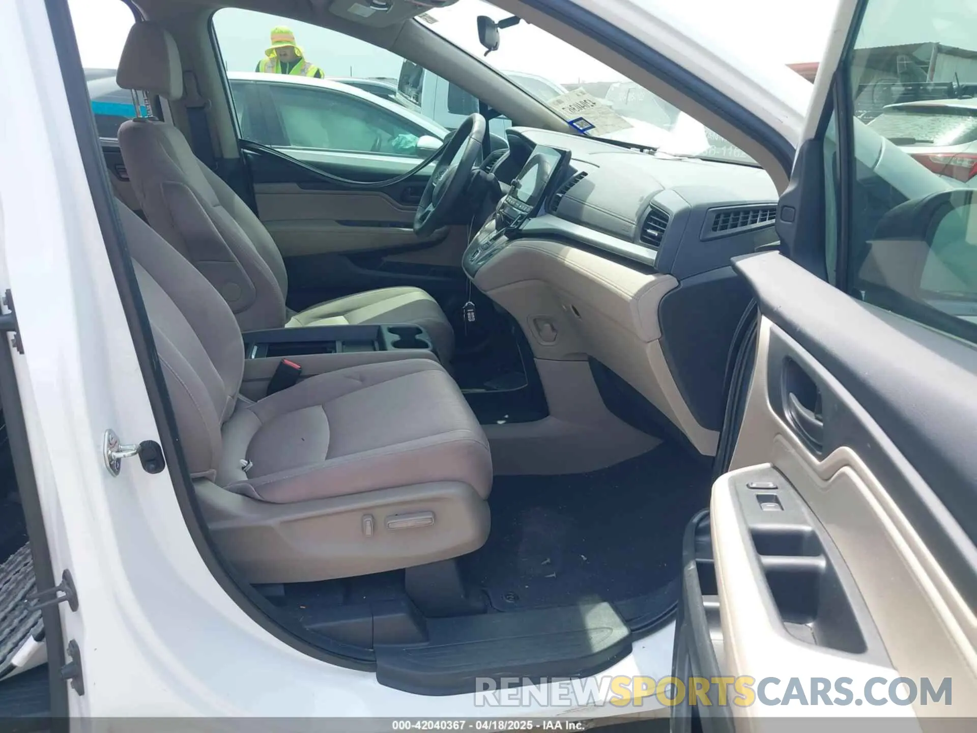 5 Photograph of a damaged car 5FNRL6H58LB062074 HONDA ODYSSEY 2020