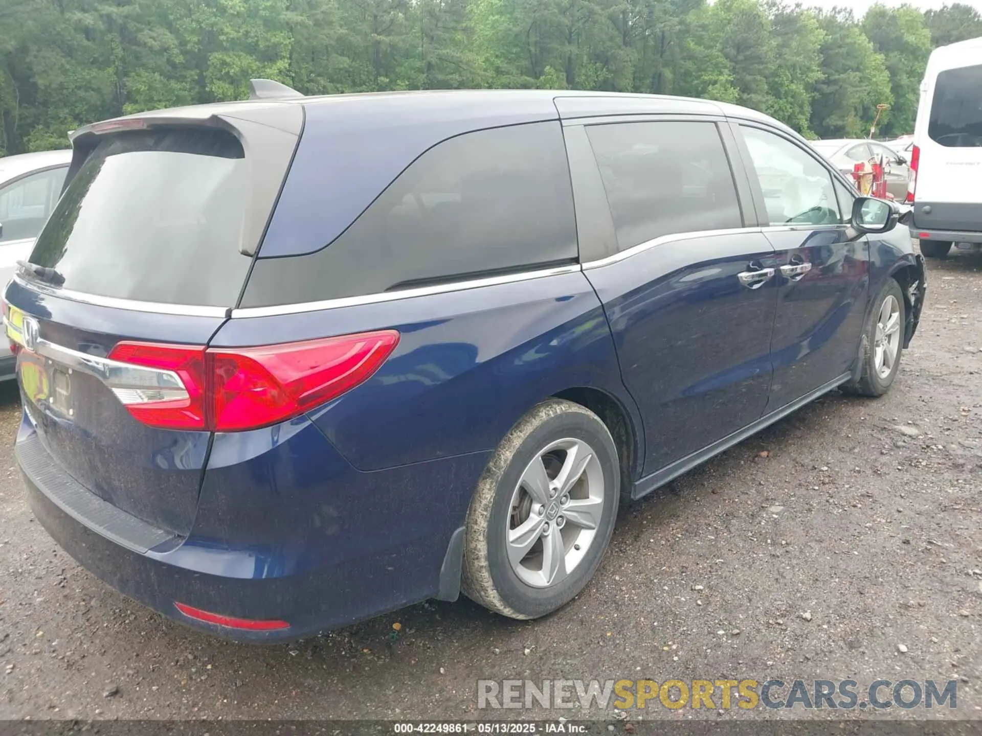 4 Photograph of a damaged car 5FNRL6H70LB048848 HONDA ODYSSEY 2020