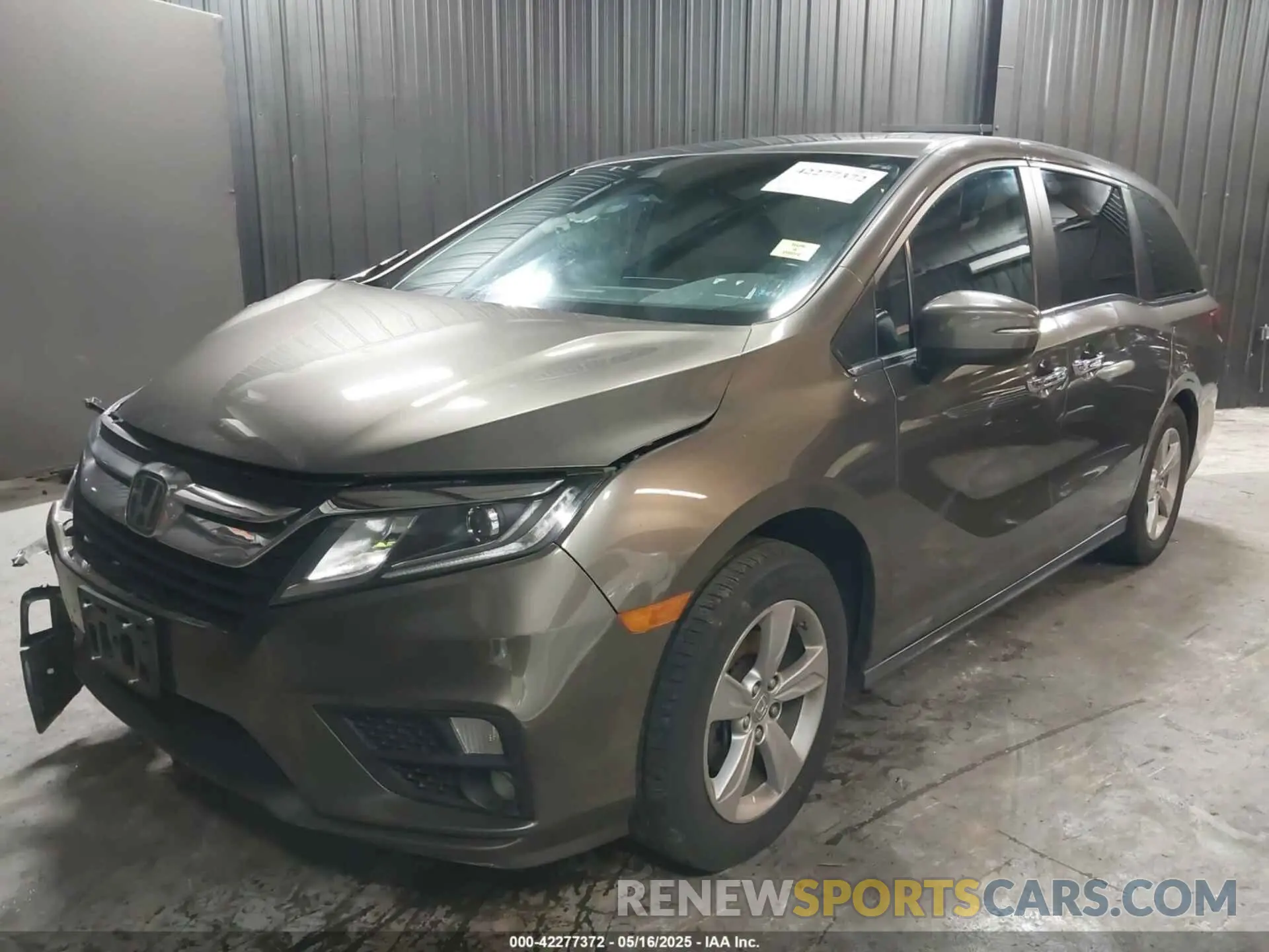 2 Photograph of a damaged car 5FNRL6H71LB007578 HONDA ODYSSEY 2020