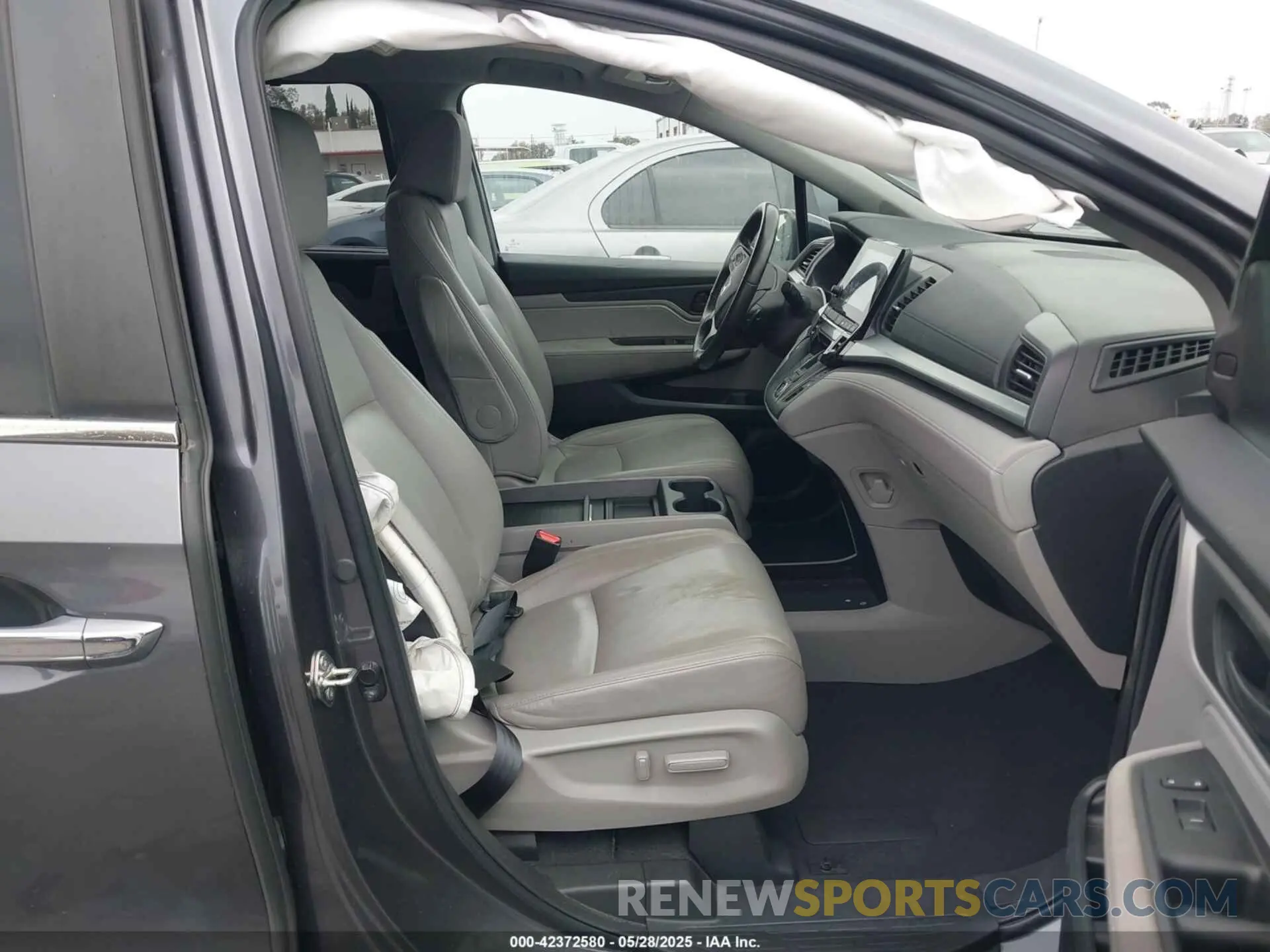 5 Photograph of a damaged car 5FNRL6H71LB035476 HONDA ODYSSEY 2020