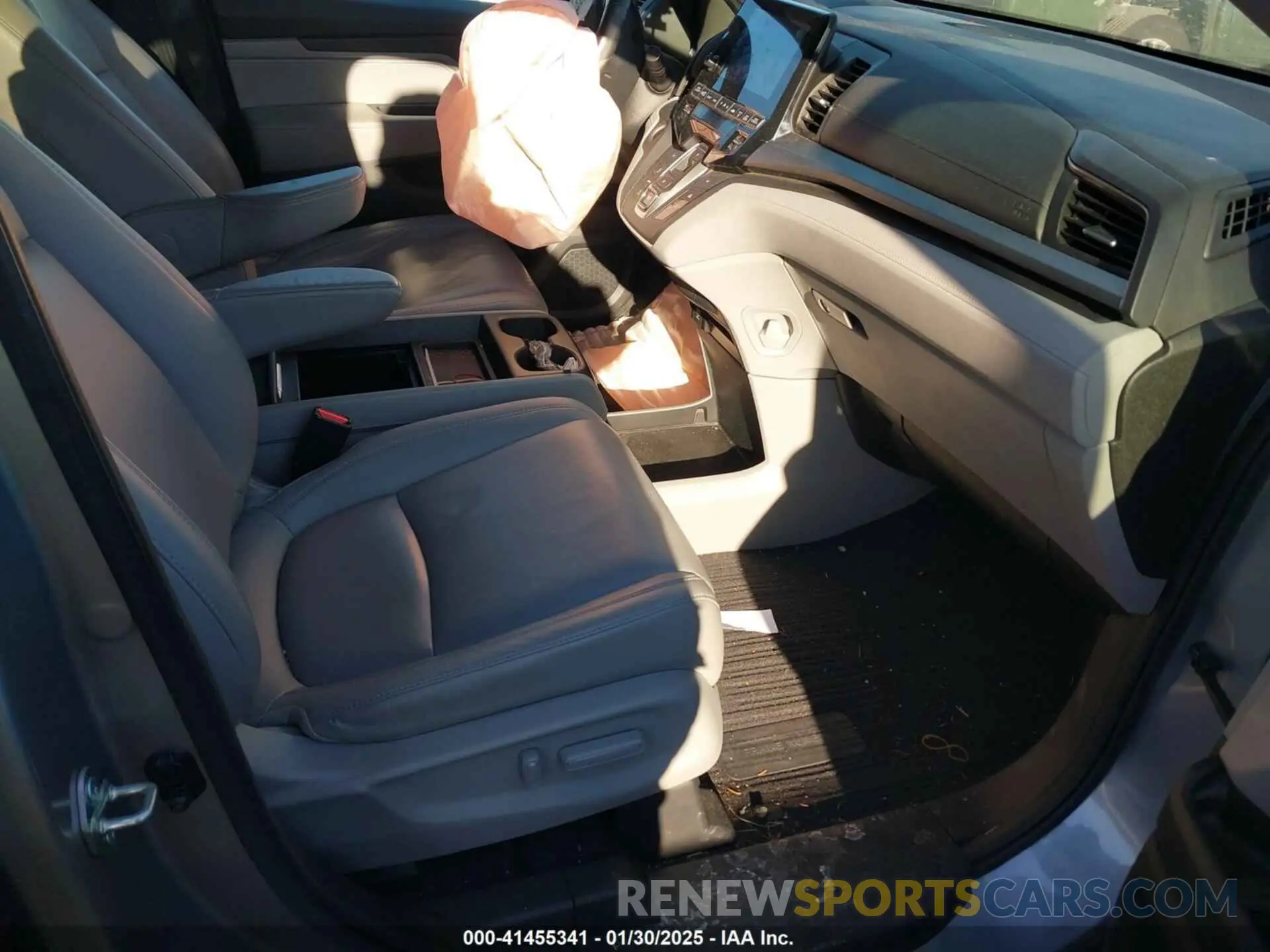 5 Photograph of a damaged car 5FNRL6H71LB037678 HONDA ODYSSEY 2020