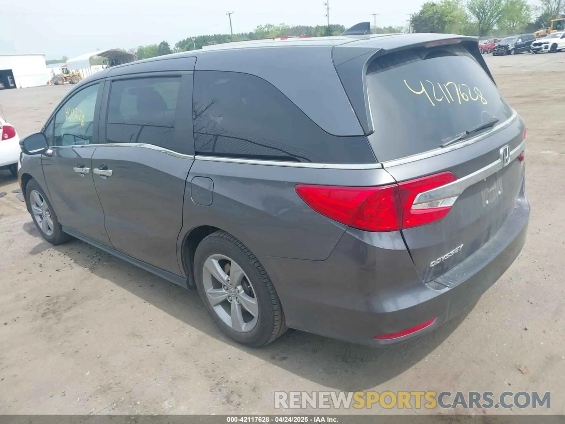 3 Photograph of a damaged car 5FNRL6H71LB054853 HONDA ODYSSEY 2020