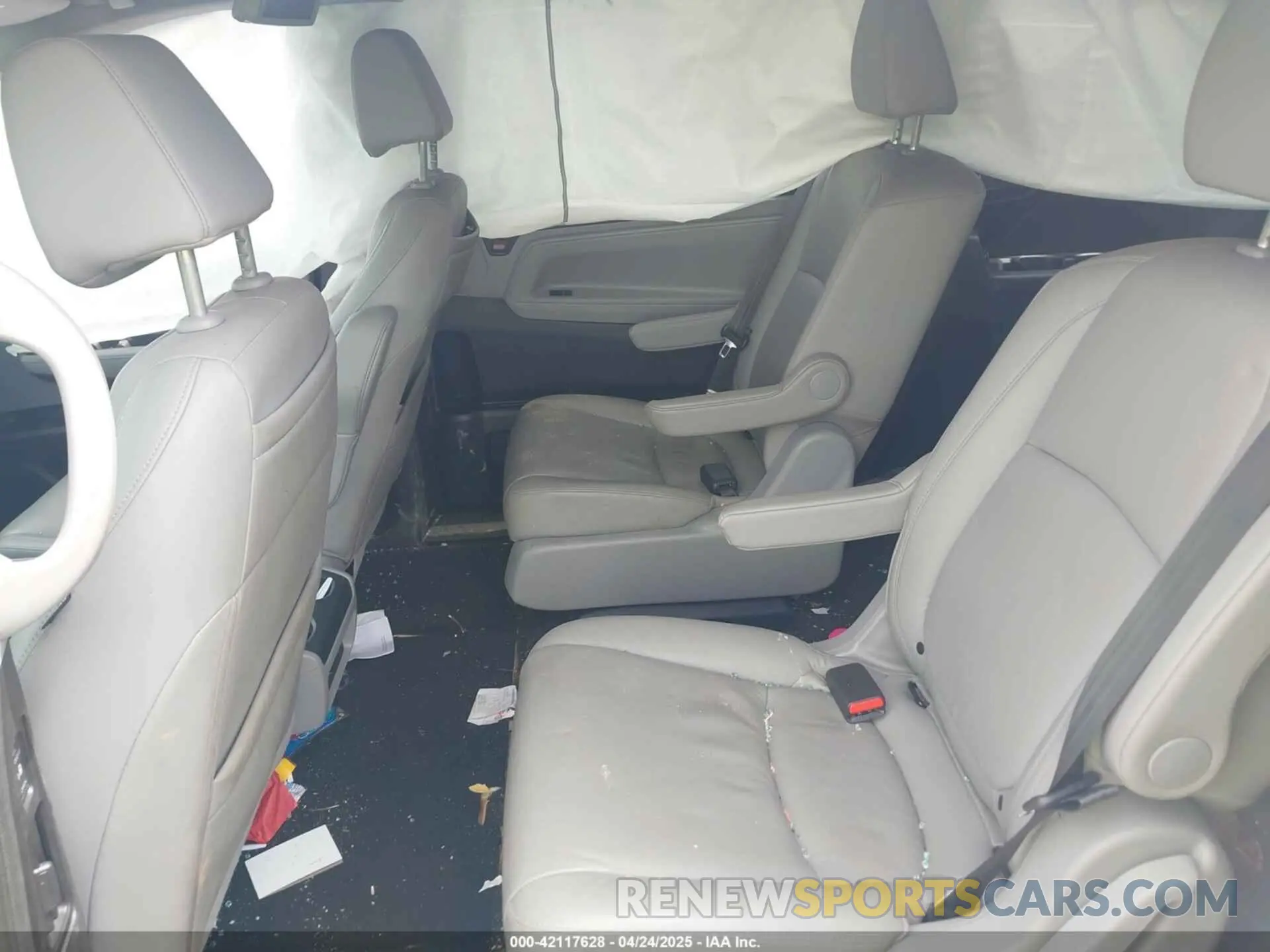 8 Photograph of a damaged car 5FNRL6H71LB054853 HONDA ODYSSEY 2020