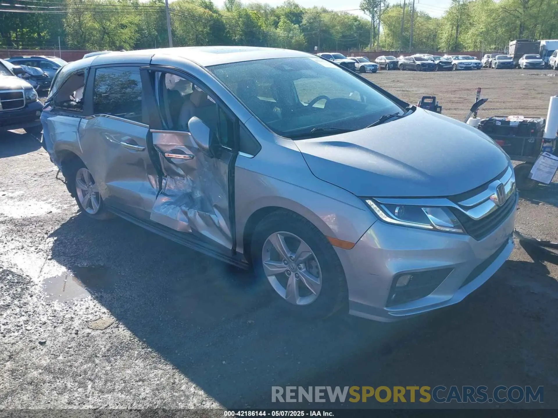 1 Photograph of a damaged car 5FNRL6H71LB069580 HONDA ODYSSEY 2020