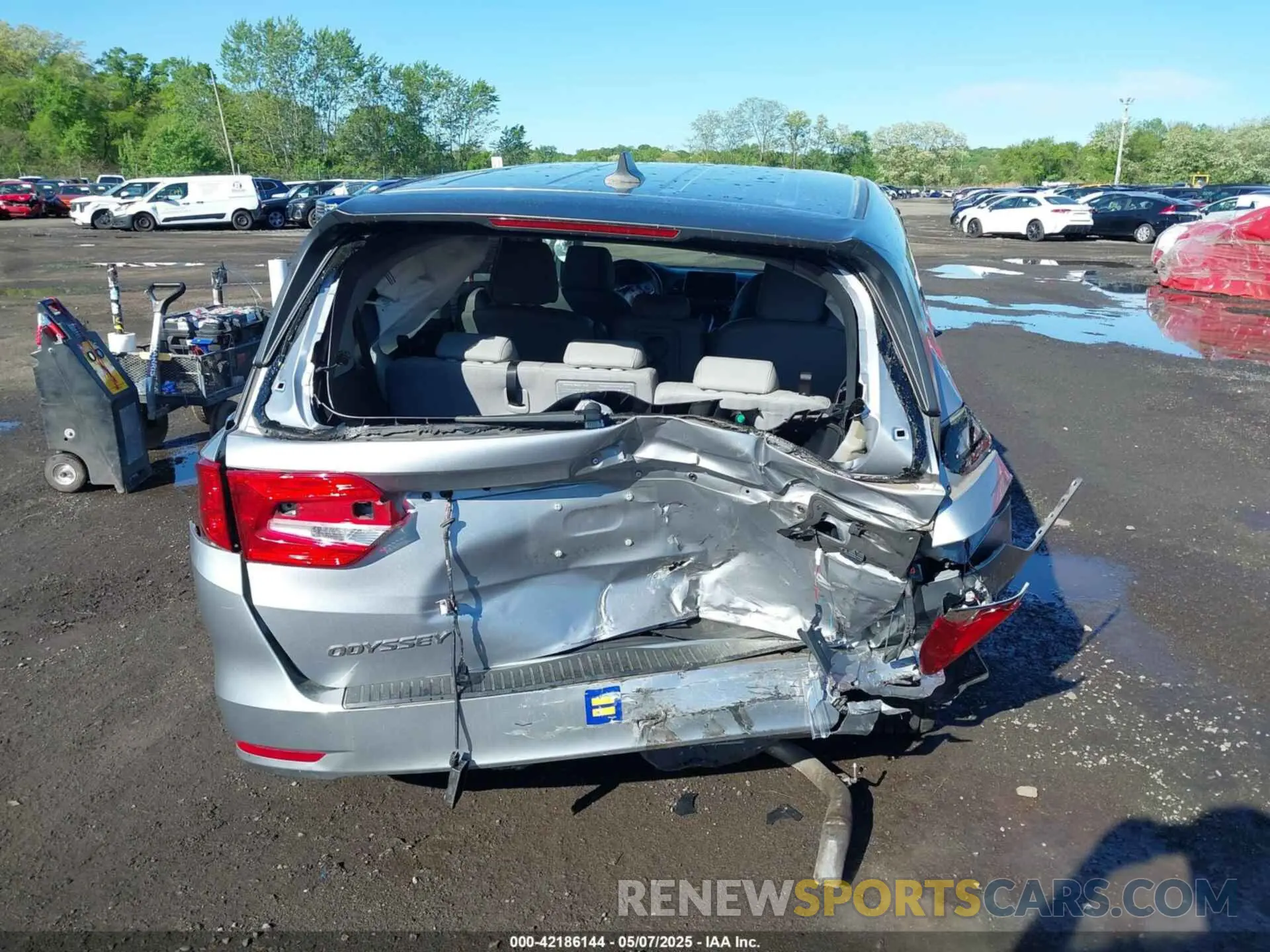 16 Photograph of a damaged car 5FNRL6H71LB069580 HONDA ODYSSEY 2020