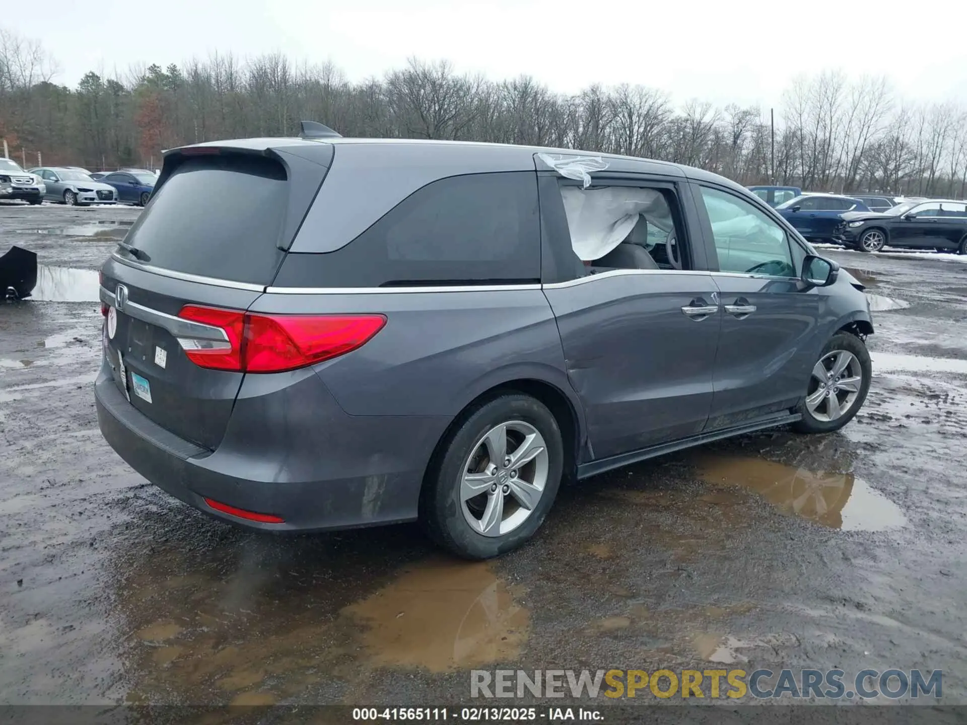 4 Photograph of a damaged car 5FNRL6H73LB073002 HONDA ODYSSEY 2020