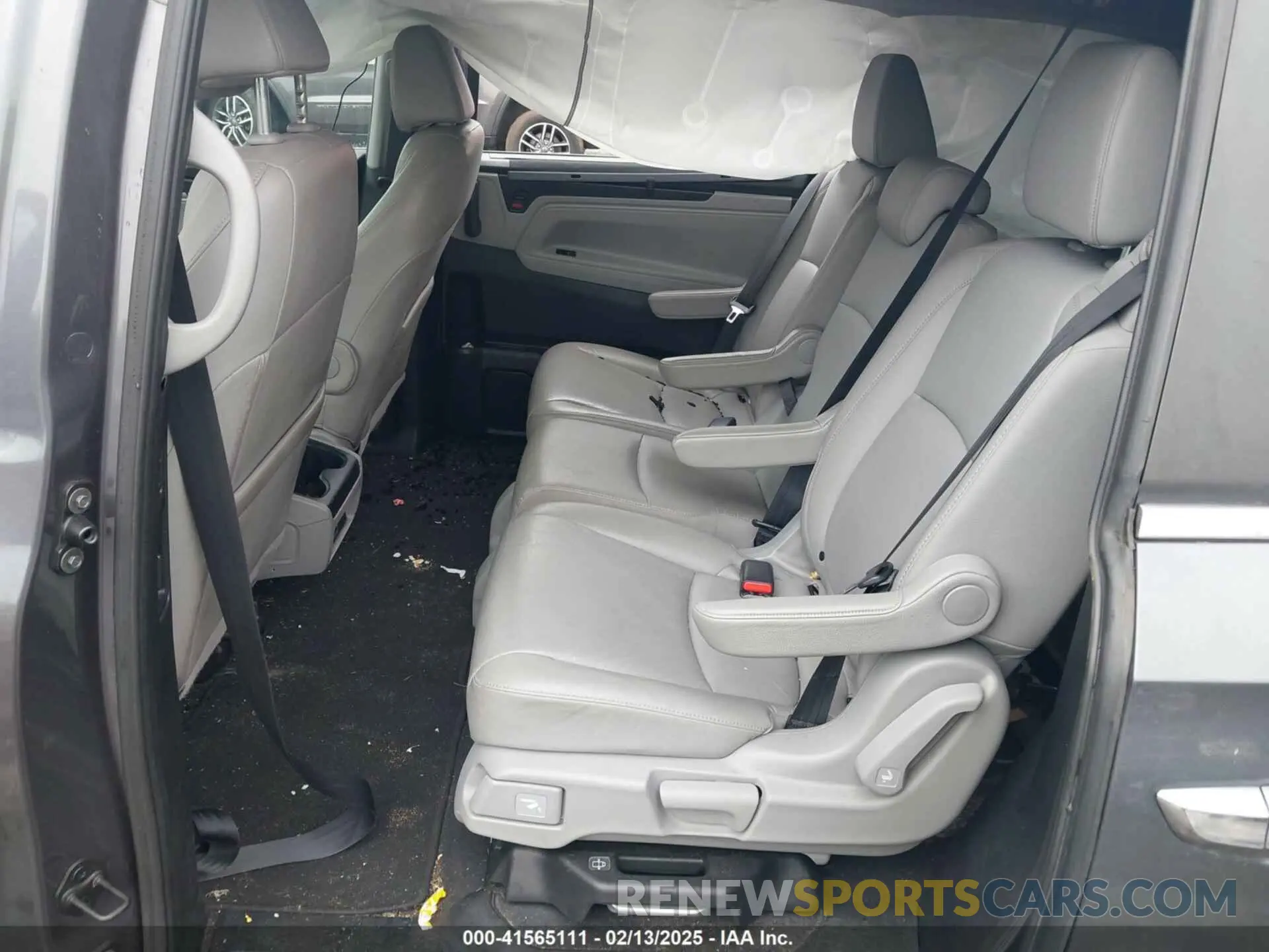 8 Photograph of a damaged car 5FNRL6H73LB073002 HONDA ODYSSEY 2020