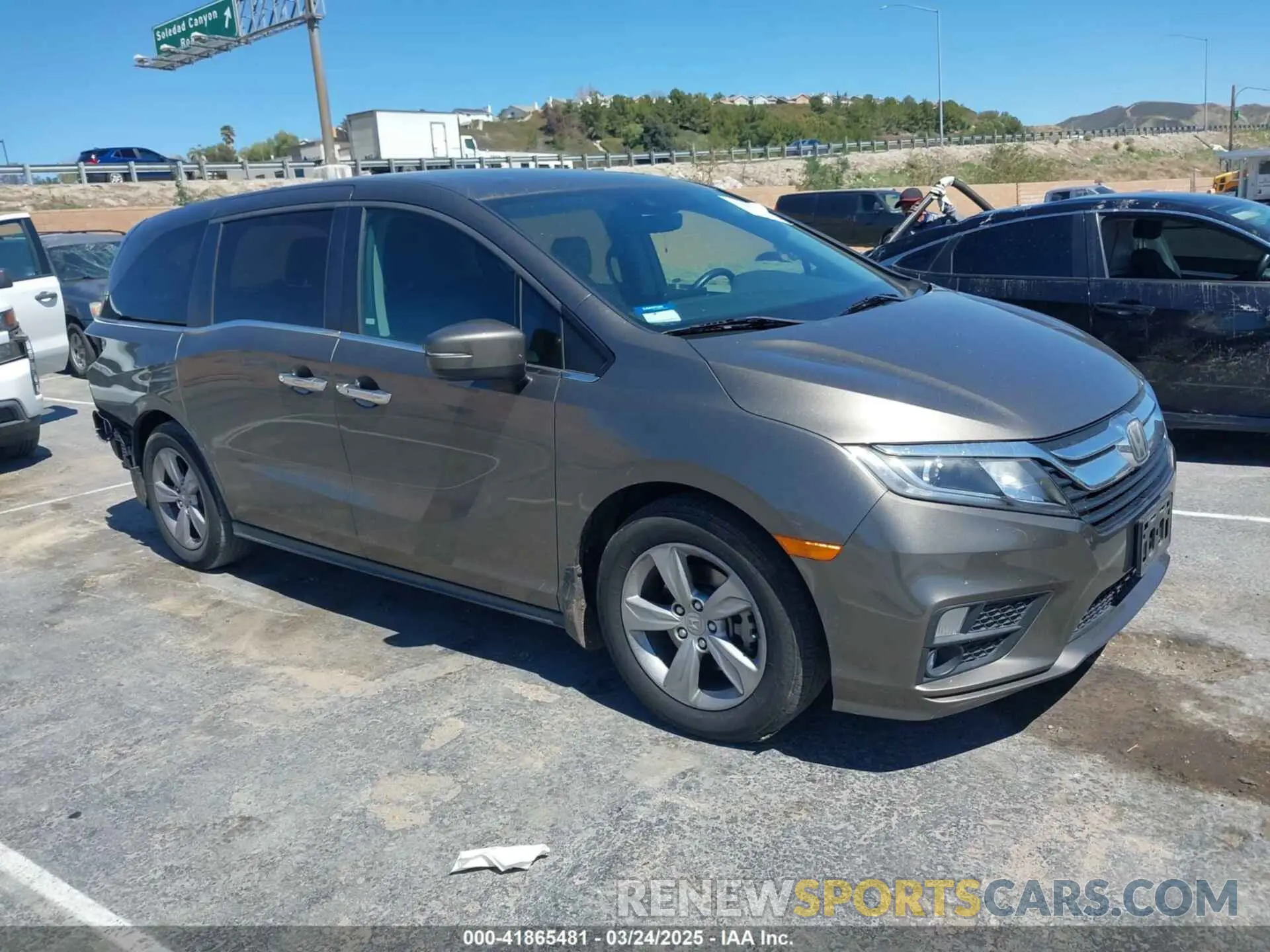 1 Photograph of a damaged car 5FNRL6H74LB012015 HONDA ODYSSEY 2020