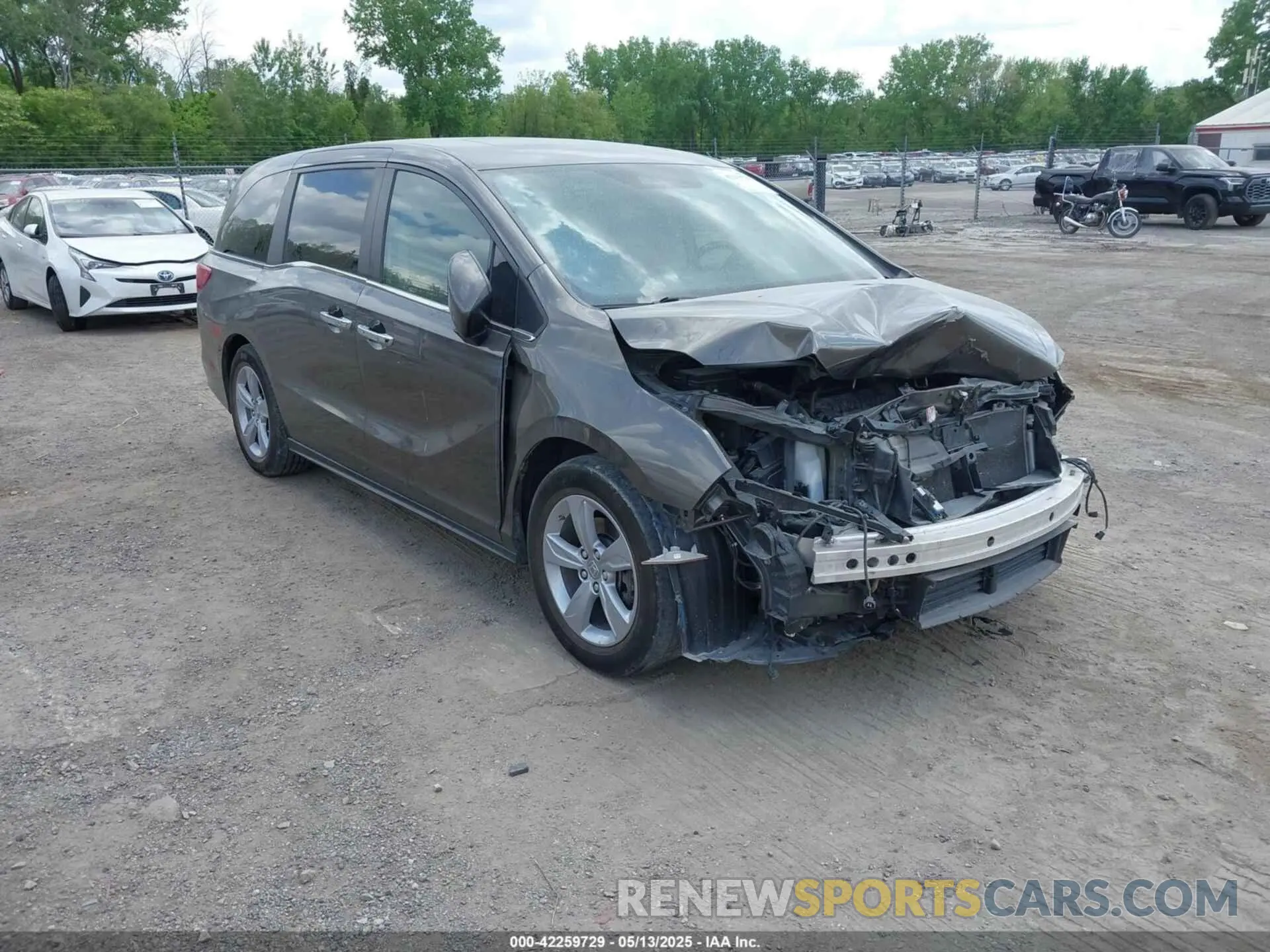 1 Photograph of a damaged car 5FNRL6H74LB051994 HONDA ODYSSEY 2020