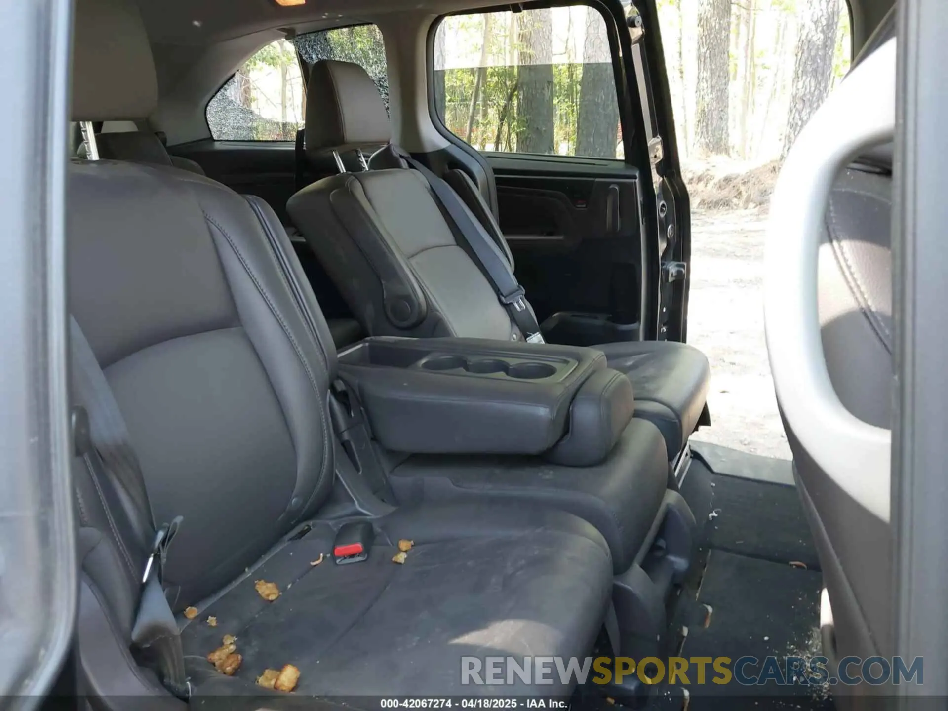 8 Photograph of a damaged car 5FNRL6H75LB022763 HONDA ODYSSEY 2020