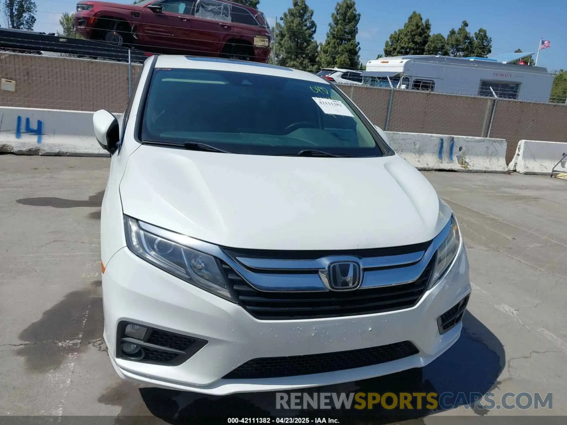 11 Photograph of a damaged car 5FNRL6H76LB028748 HONDA ODYSSEY 2020