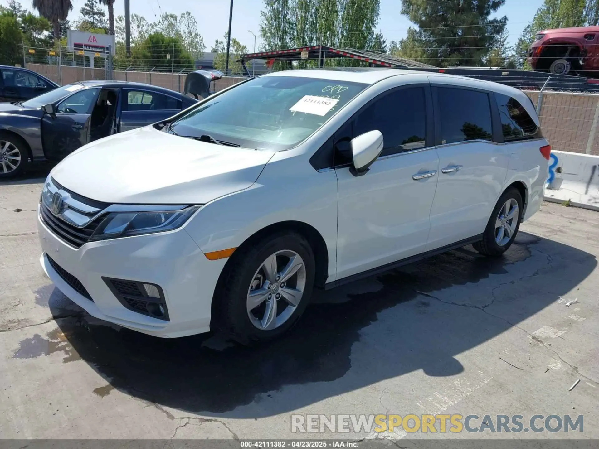 2 Photograph of a damaged car 5FNRL6H76LB028748 HONDA ODYSSEY 2020