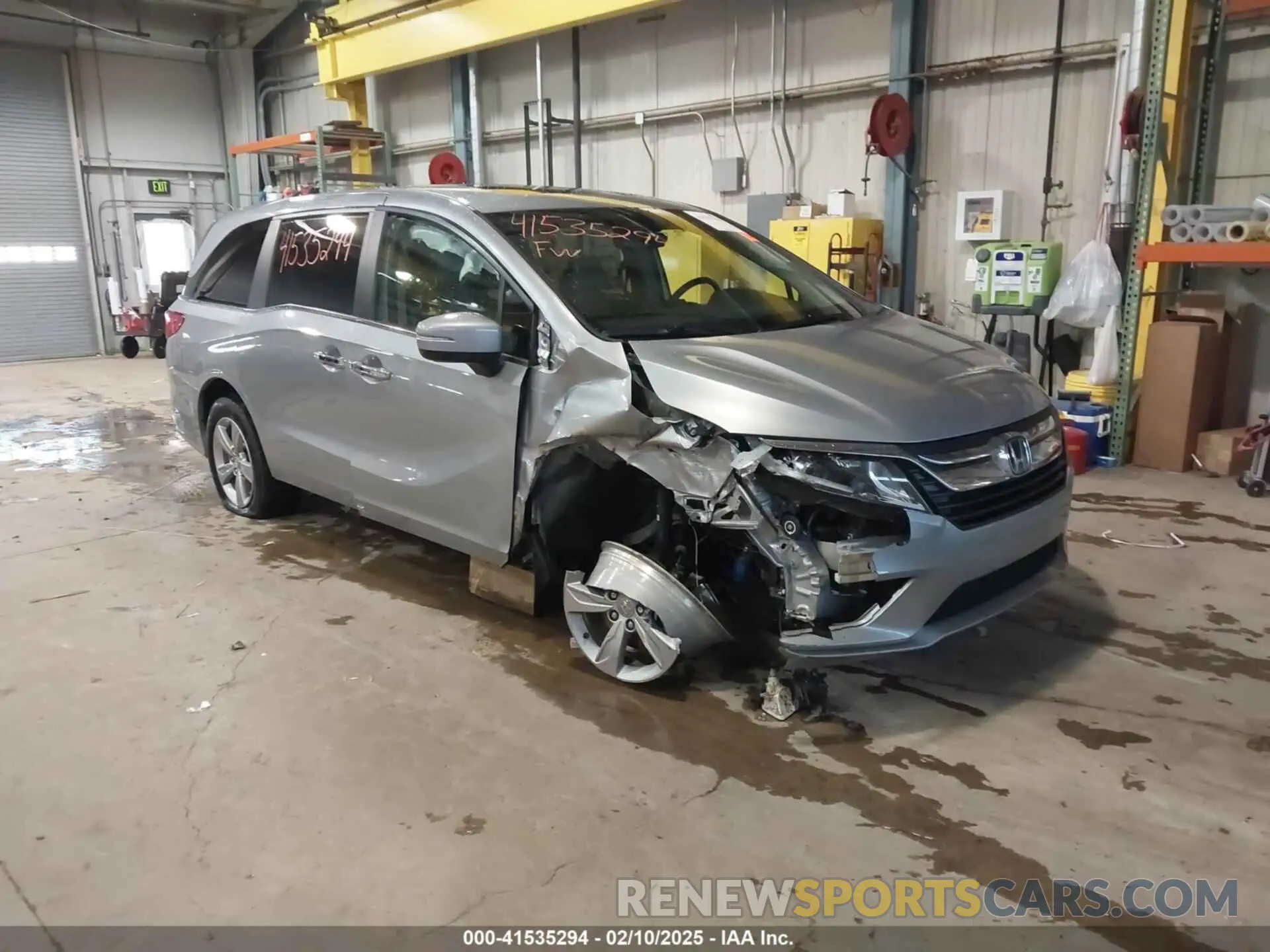 1 Photograph of a damaged car 5FNRL6H76LB042228 HONDA ODYSSEY 2020