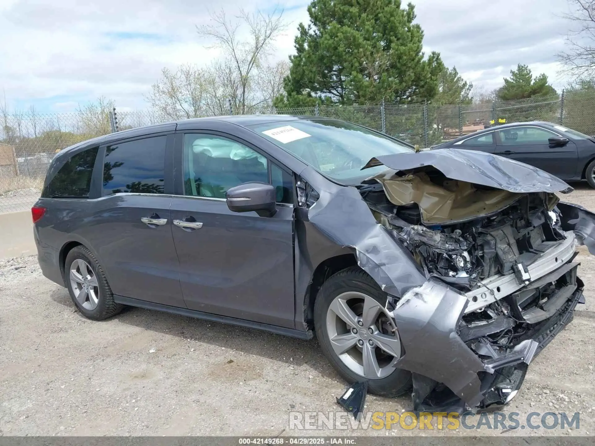 12 Photograph of a damaged car 5FNRL6H76LB062477 HONDA ODYSSEY 2020