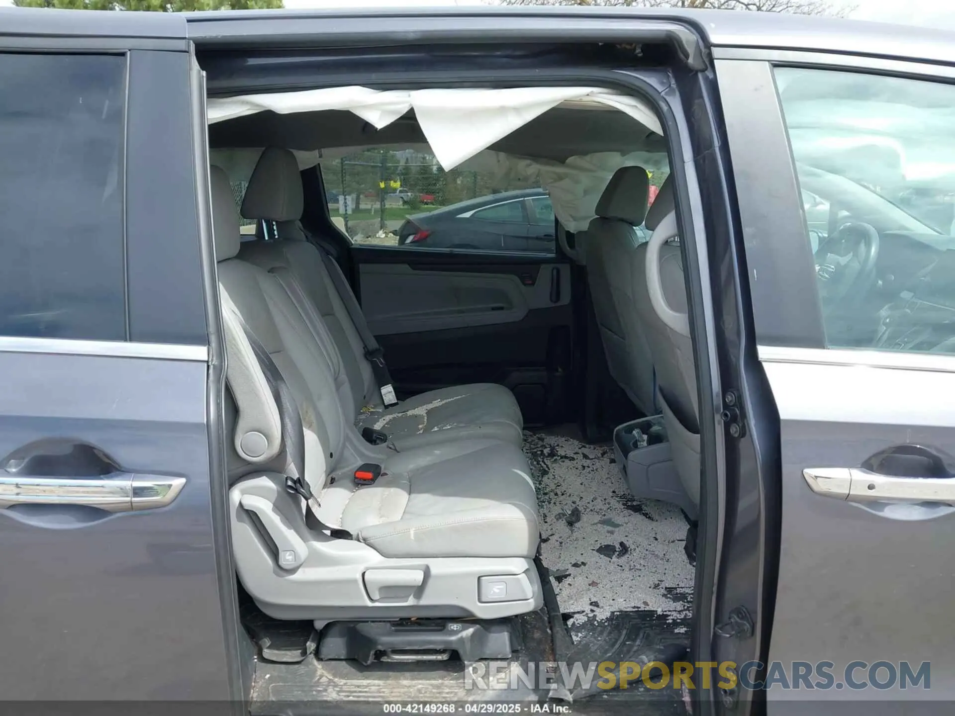 8 Photograph of a damaged car 5FNRL6H76LB062477 HONDA ODYSSEY 2020