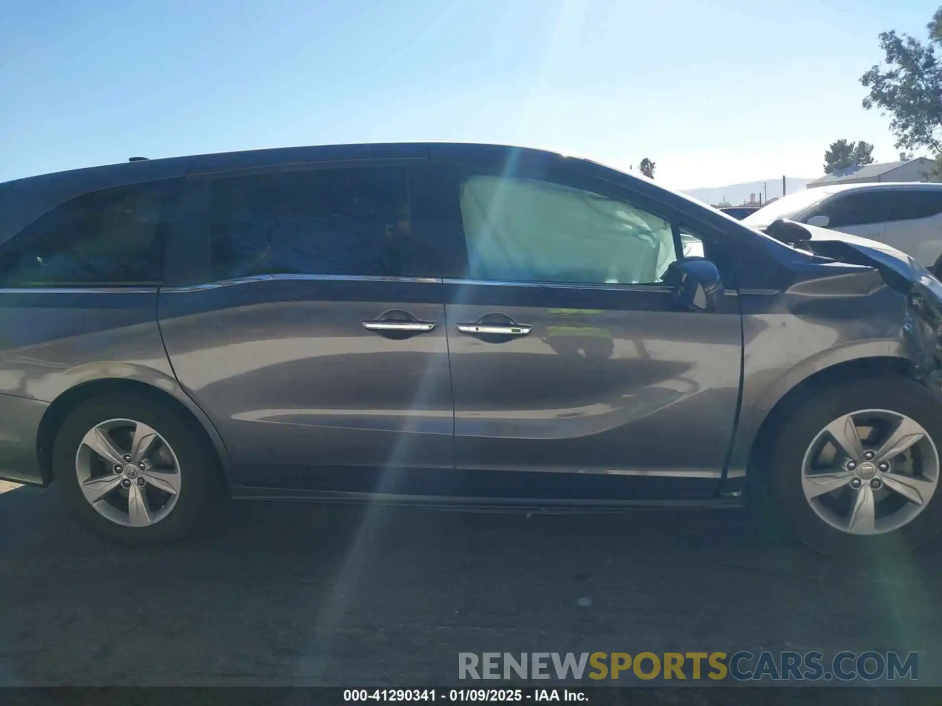 12 Photograph of a damaged car 5FNRL6H76LB066738 HONDA ODYSSEY 2020