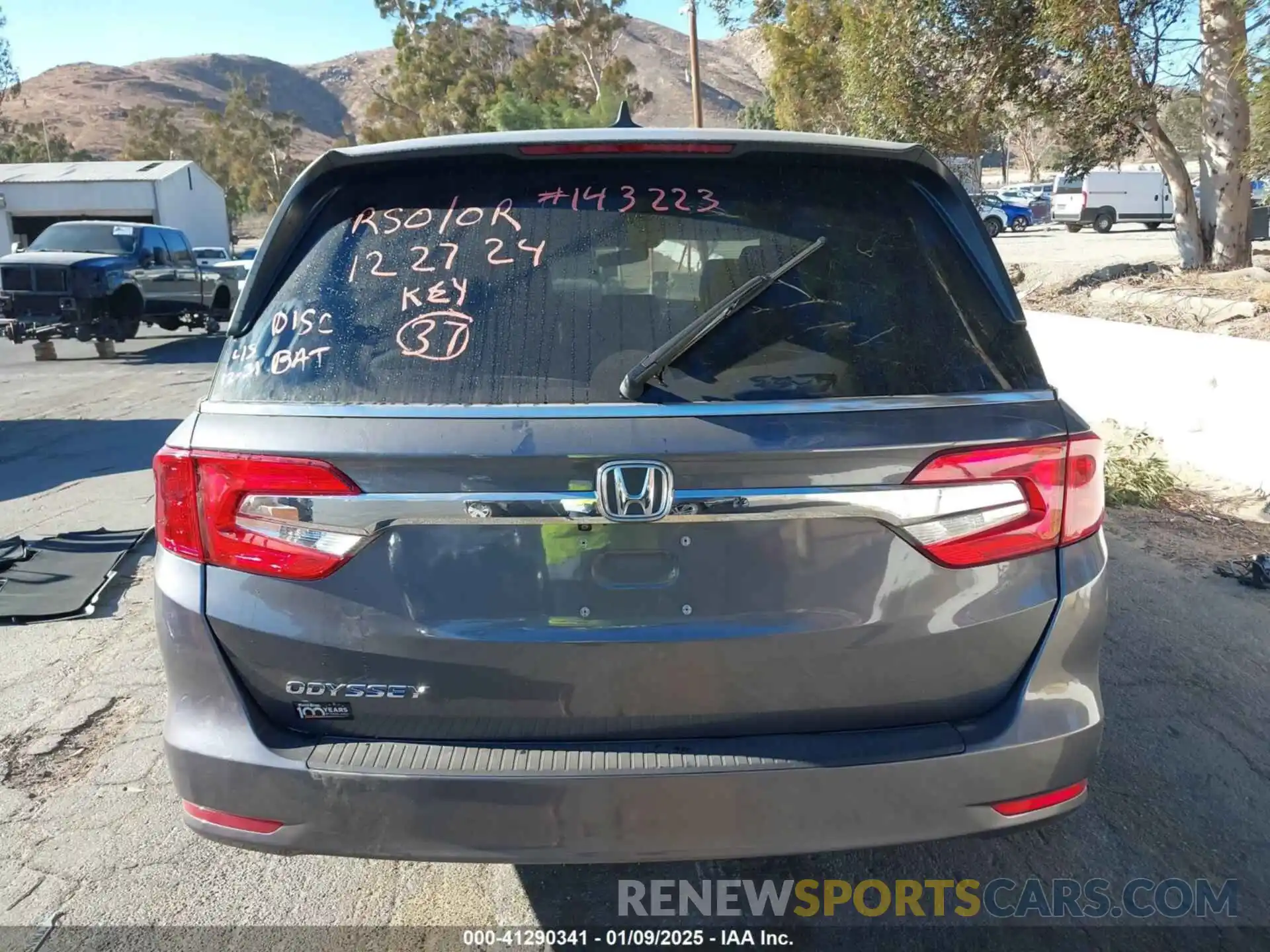 15 Photograph of a damaged car 5FNRL6H76LB066738 HONDA ODYSSEY 2020