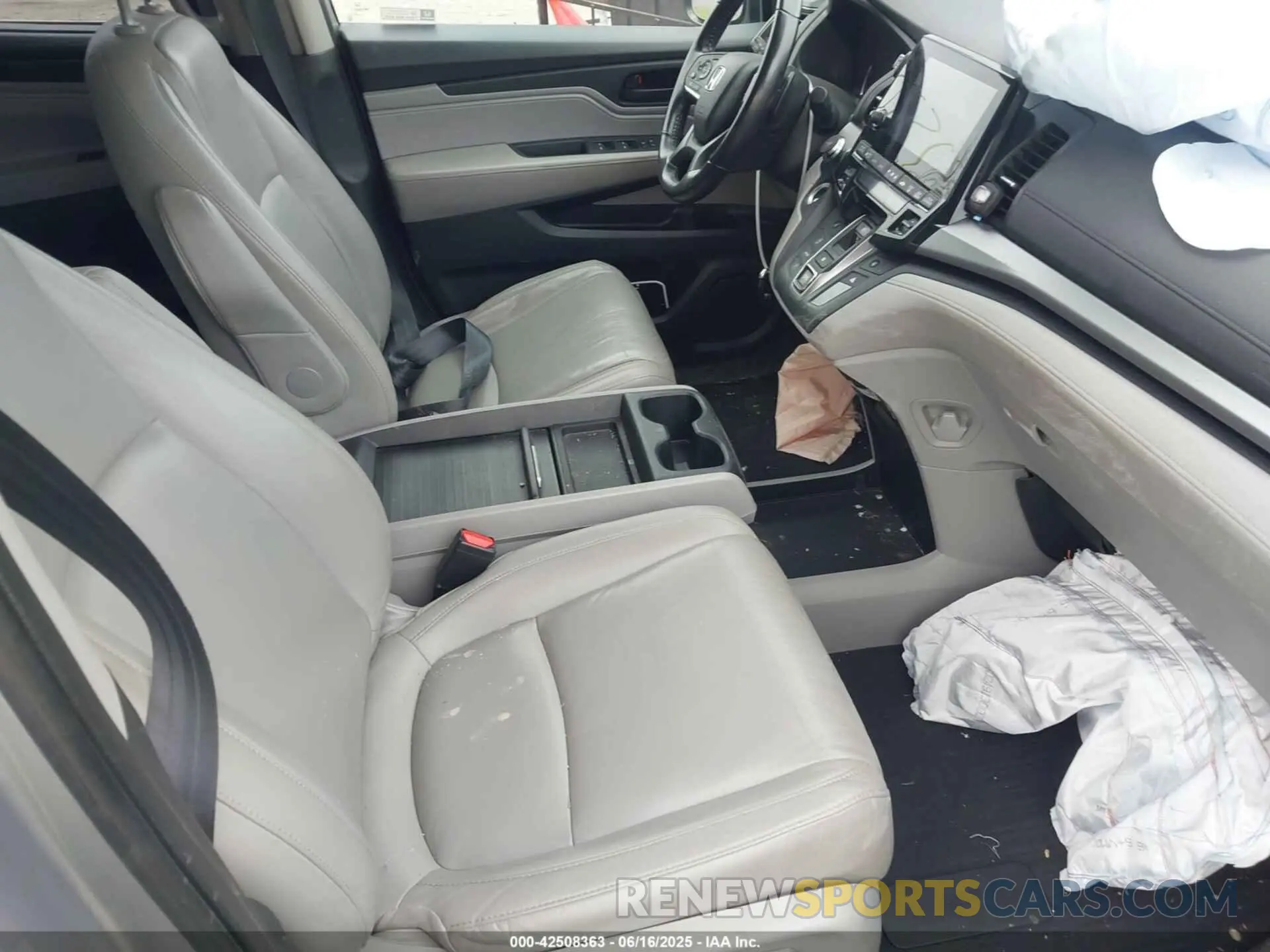 5 Photograph of a damaged car 5FNRL6H76LB073396 HONDA ODYSSEY 2020