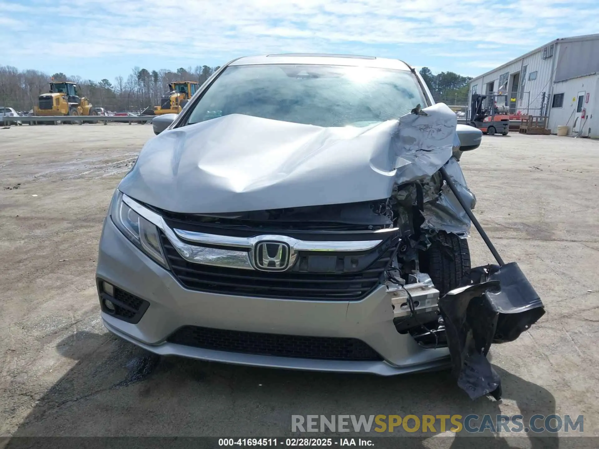 12 Photograph of a damaged car 5FNRL6H78LB036379 HONDA ODYSSEY 2020