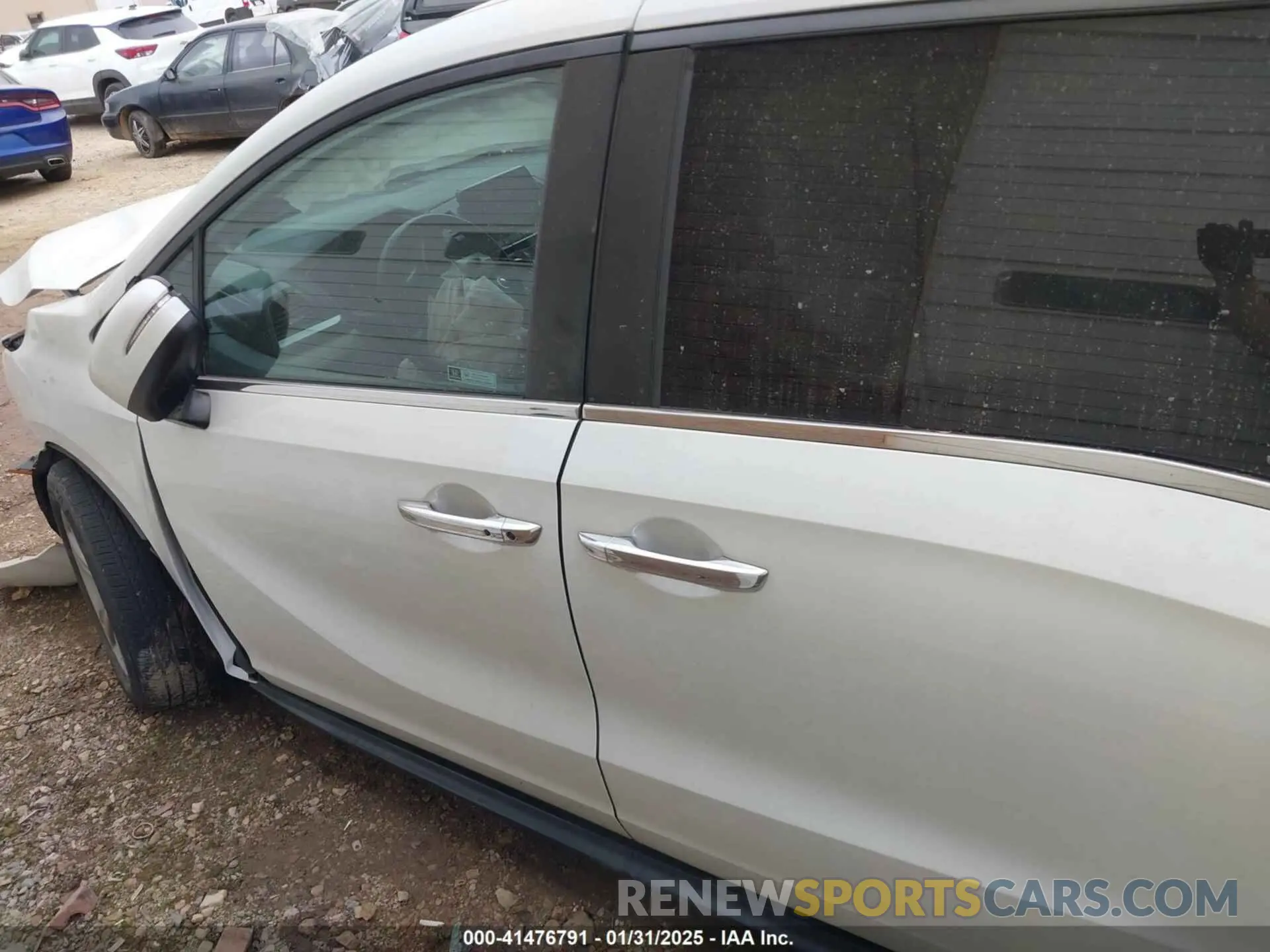 13 Photograph of a damaged car 5FNRL6H78LB036849 HONDA ODYSSEY 2020