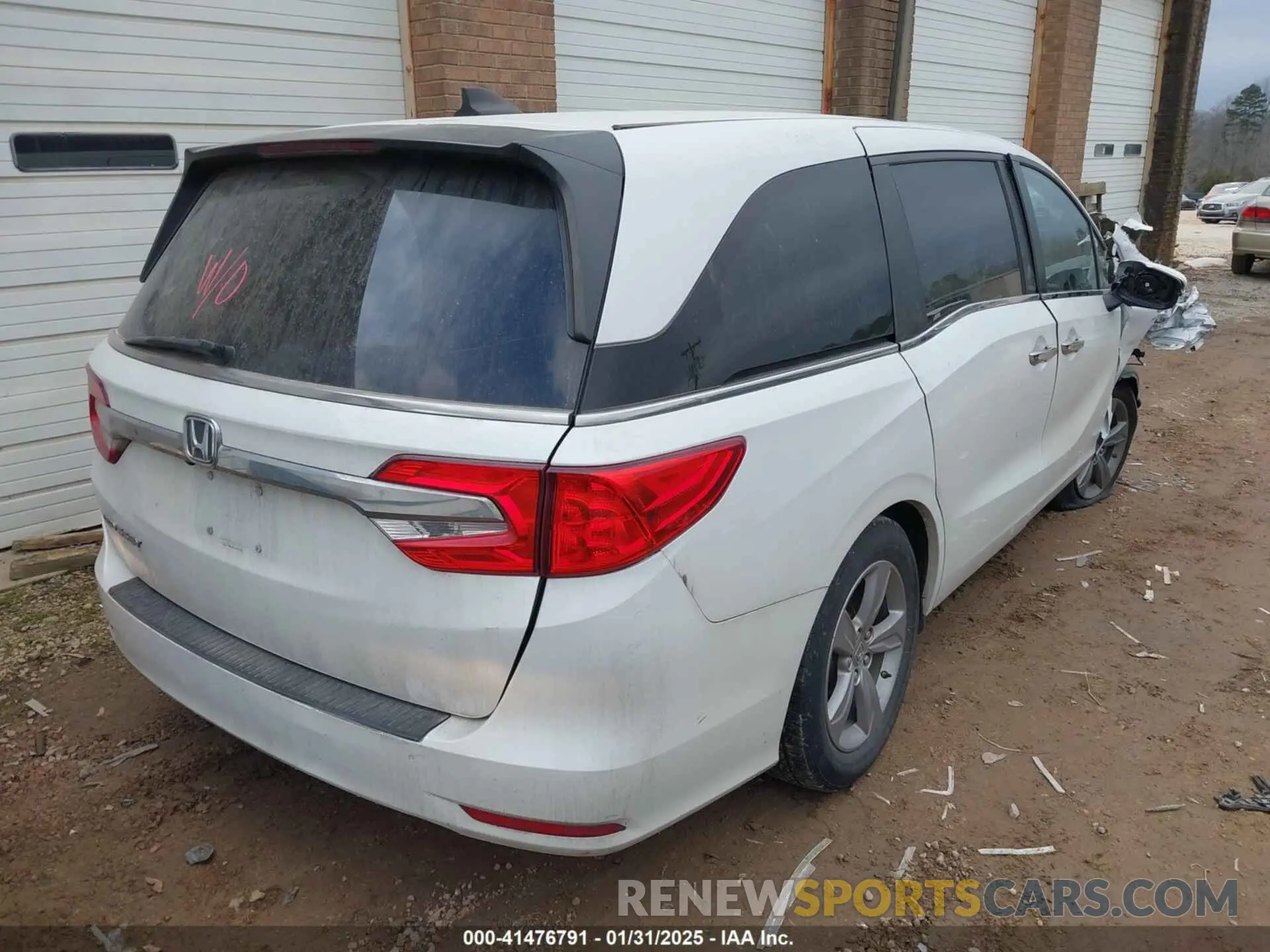 4 Photograph of a damaged car 5FNRL6H78LB036849 HONDA ODYSSEY 2020