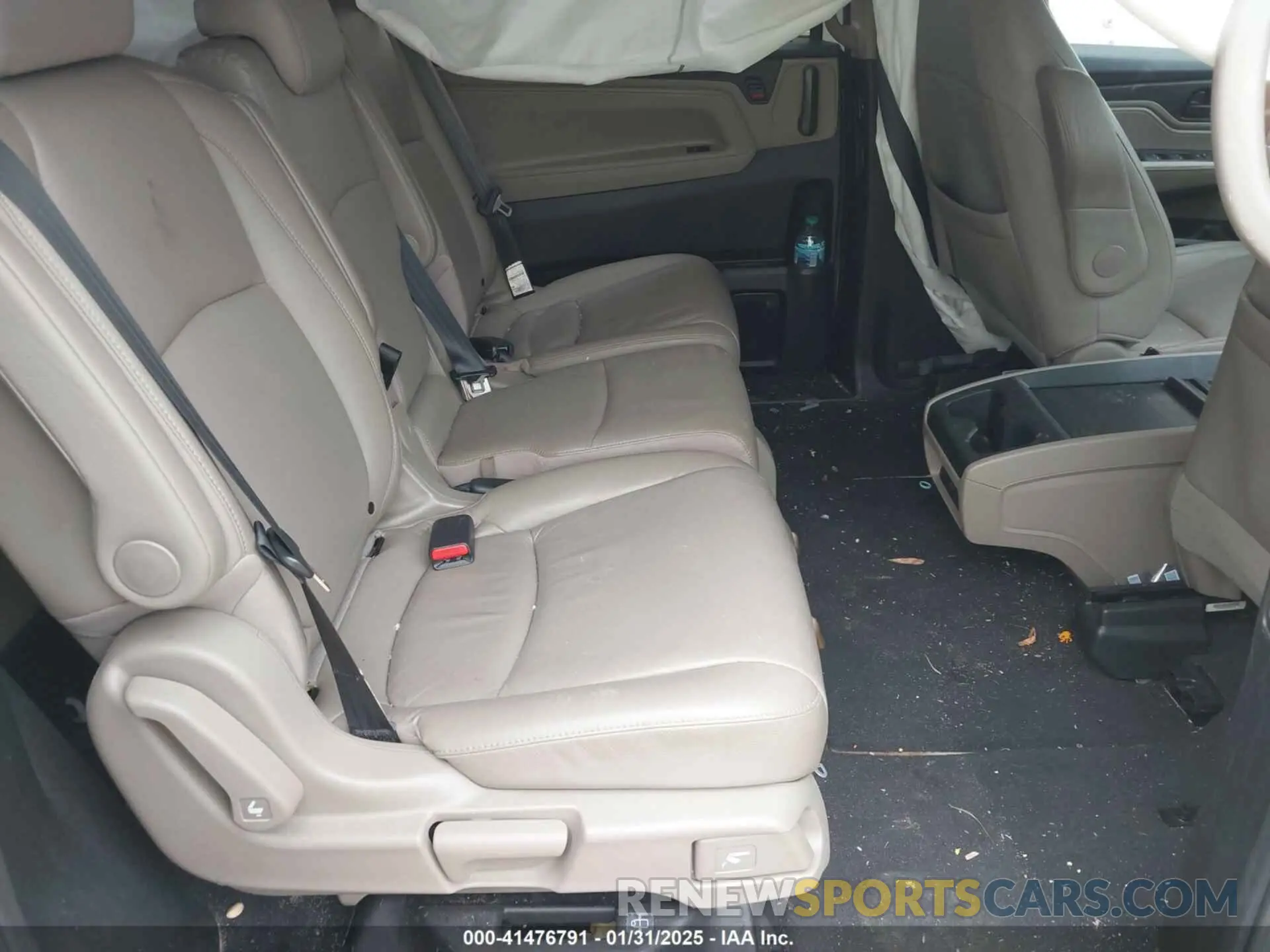 8 Photograph of a damaged car 5FNRL6H78LB036849 HONDA ODYSSEY 2020