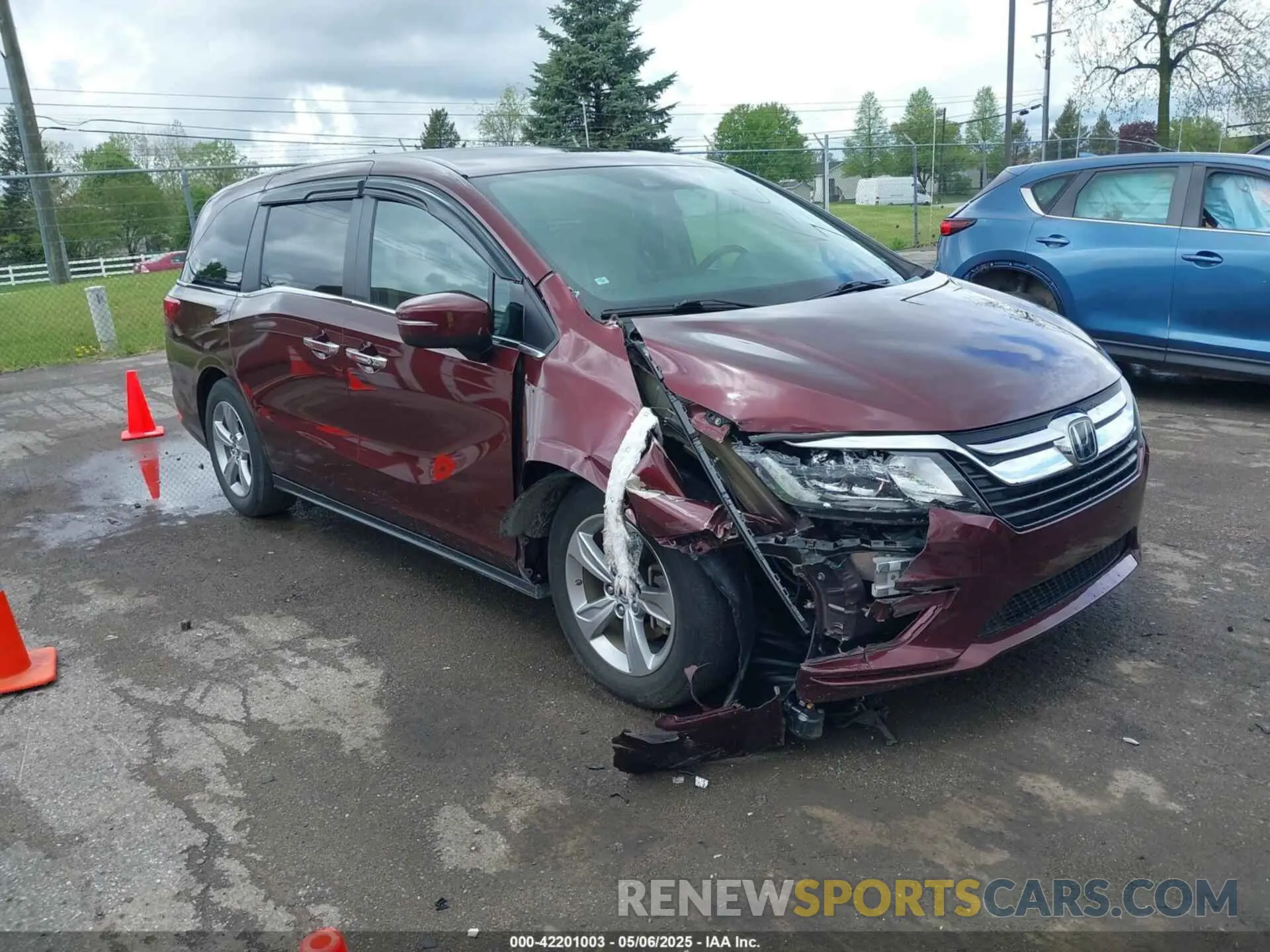1 Photograph of a damaged car 5FNRL6H78LB041159 HONDA ODYSSEY 2020