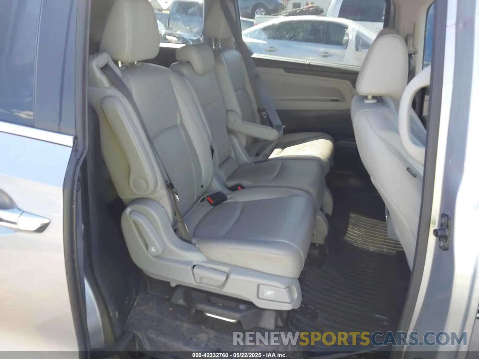 8 Photograph of a damaged car 5FNRL6H79LB060724 HONDA ODYSSEY 2020