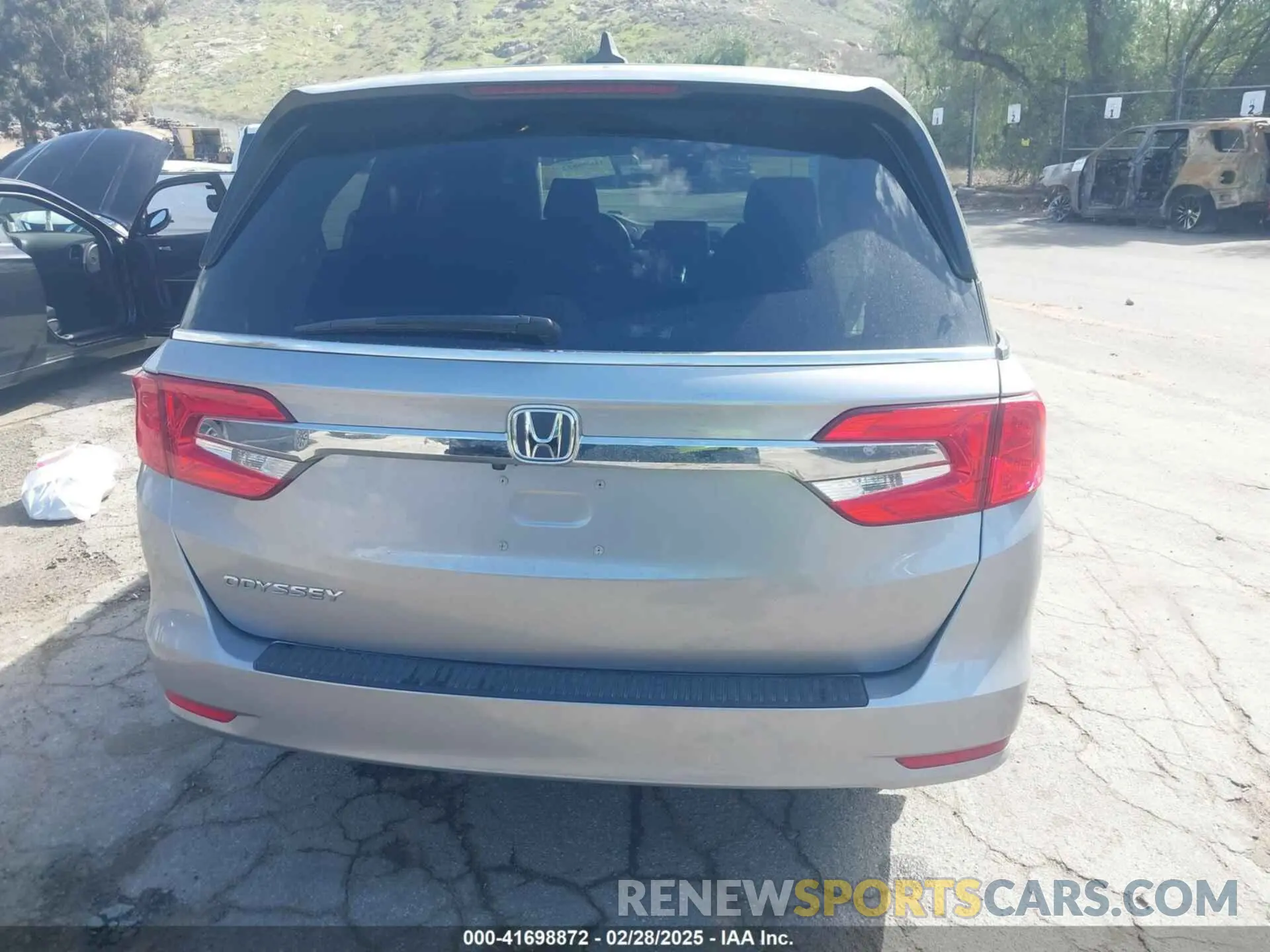 16 Photograph of a damaged car 5FNRL6H7XLB017154 HONDA ODYSSEY 2020