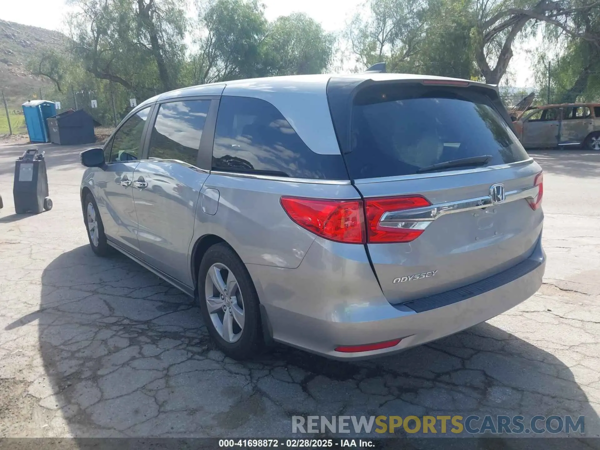 3 Photograph of a damaged car 5FNRL6H7XLB017154 HONDA ODYSSEY 2020