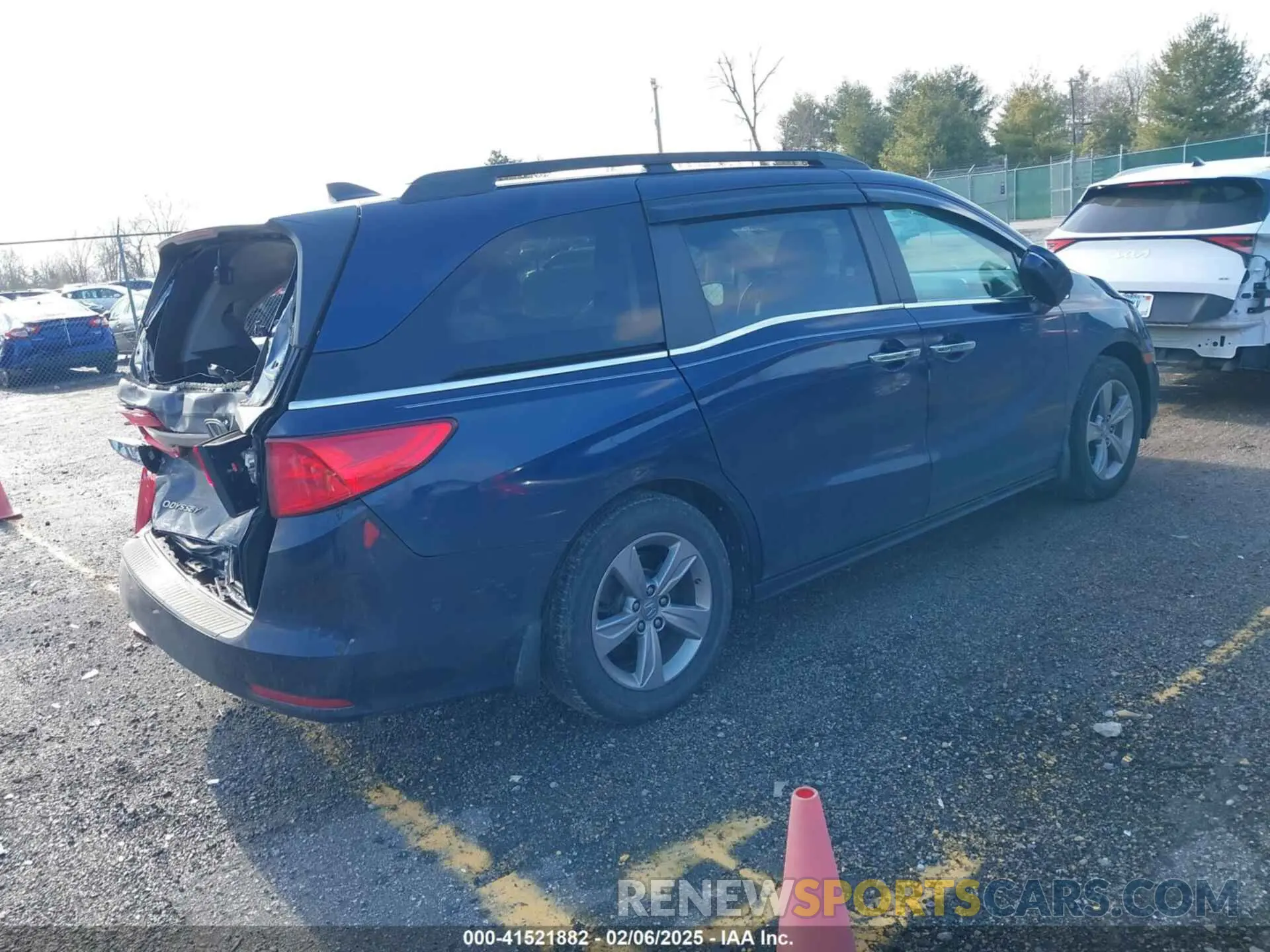 4 Photograph of a damaged car 5FNRL6H7XLB061414 HONDA ODYSSEY 2020