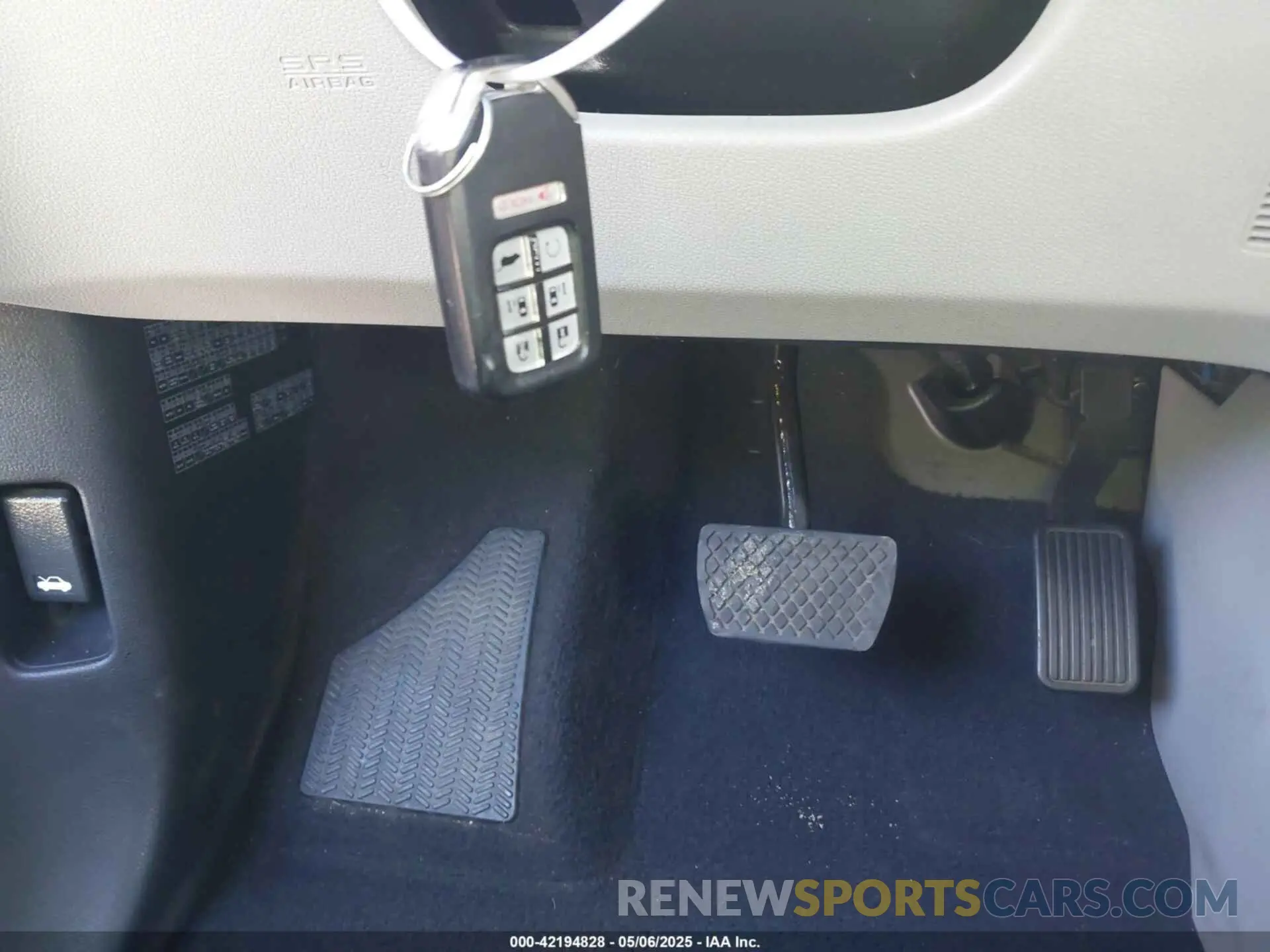 11 Photograph of a damaged car 5FNRL6H84LB001511 HONDA ODYSSEY 2020