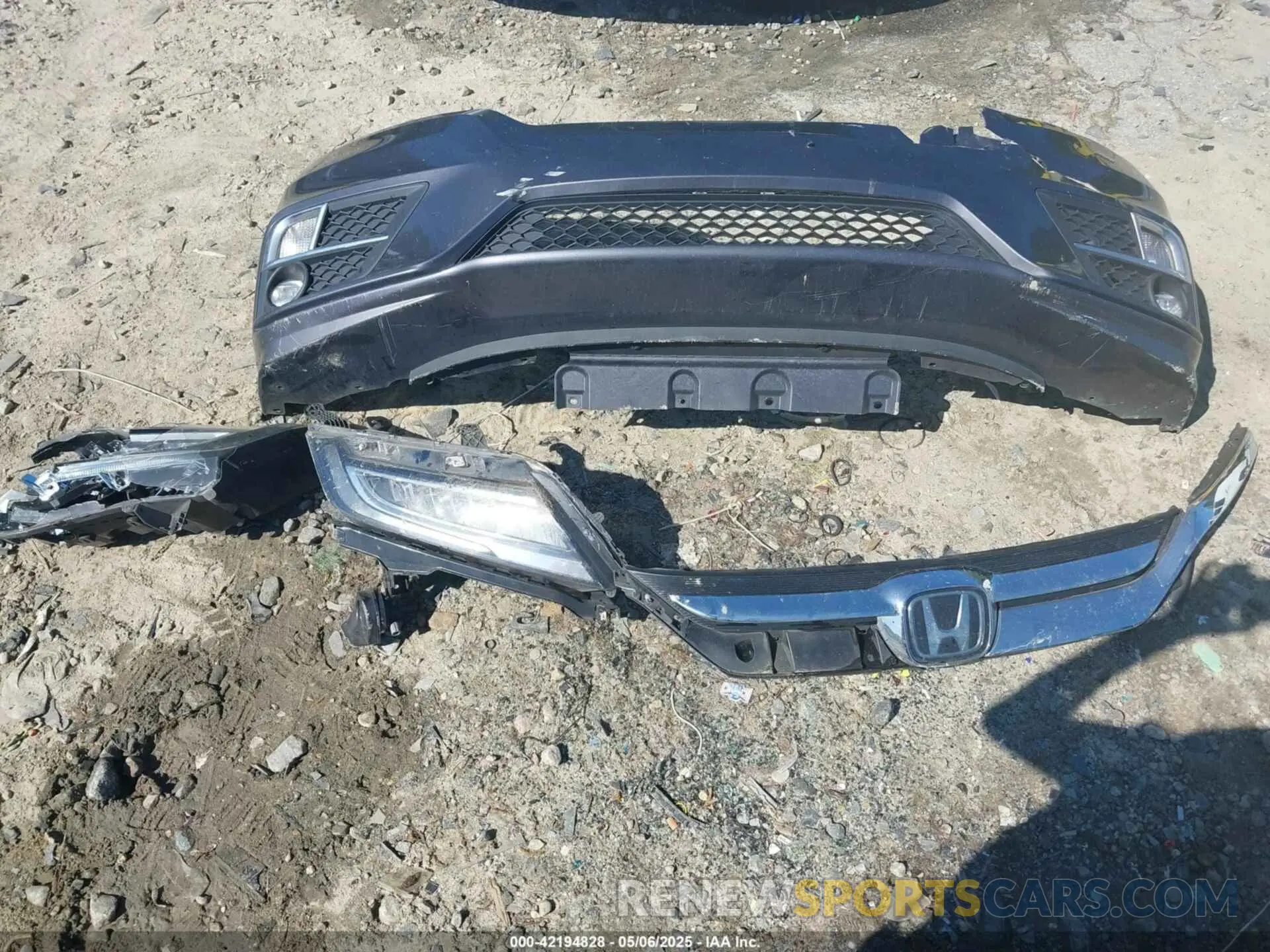 12 Photograph of a damaged car 5FNRL6H84LB001511 HONDA ODYSSEY 2020