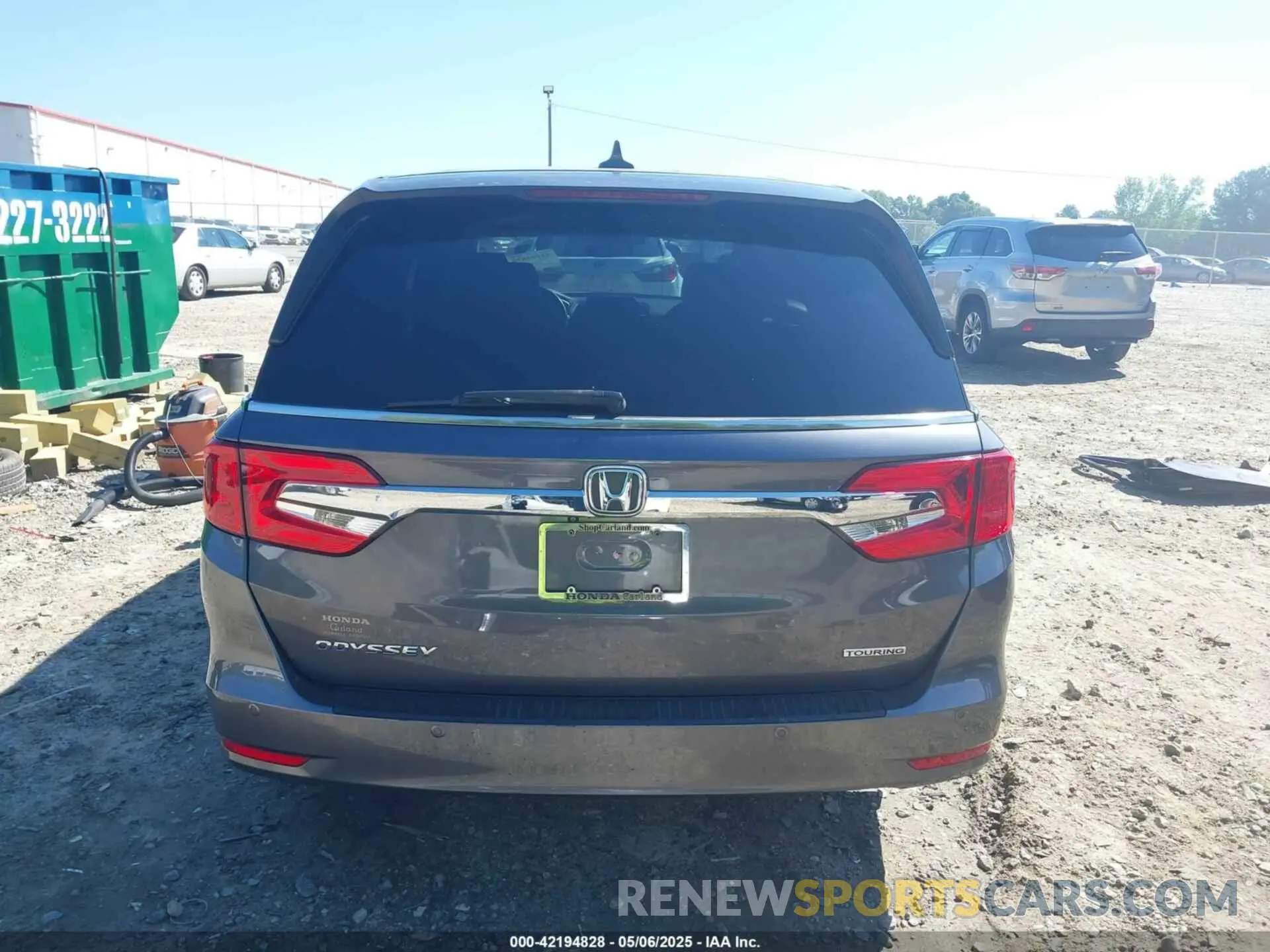 17 Photograph of a damaged car 5FNRL6H84LB001511 HONDA ODYSSEY 2020