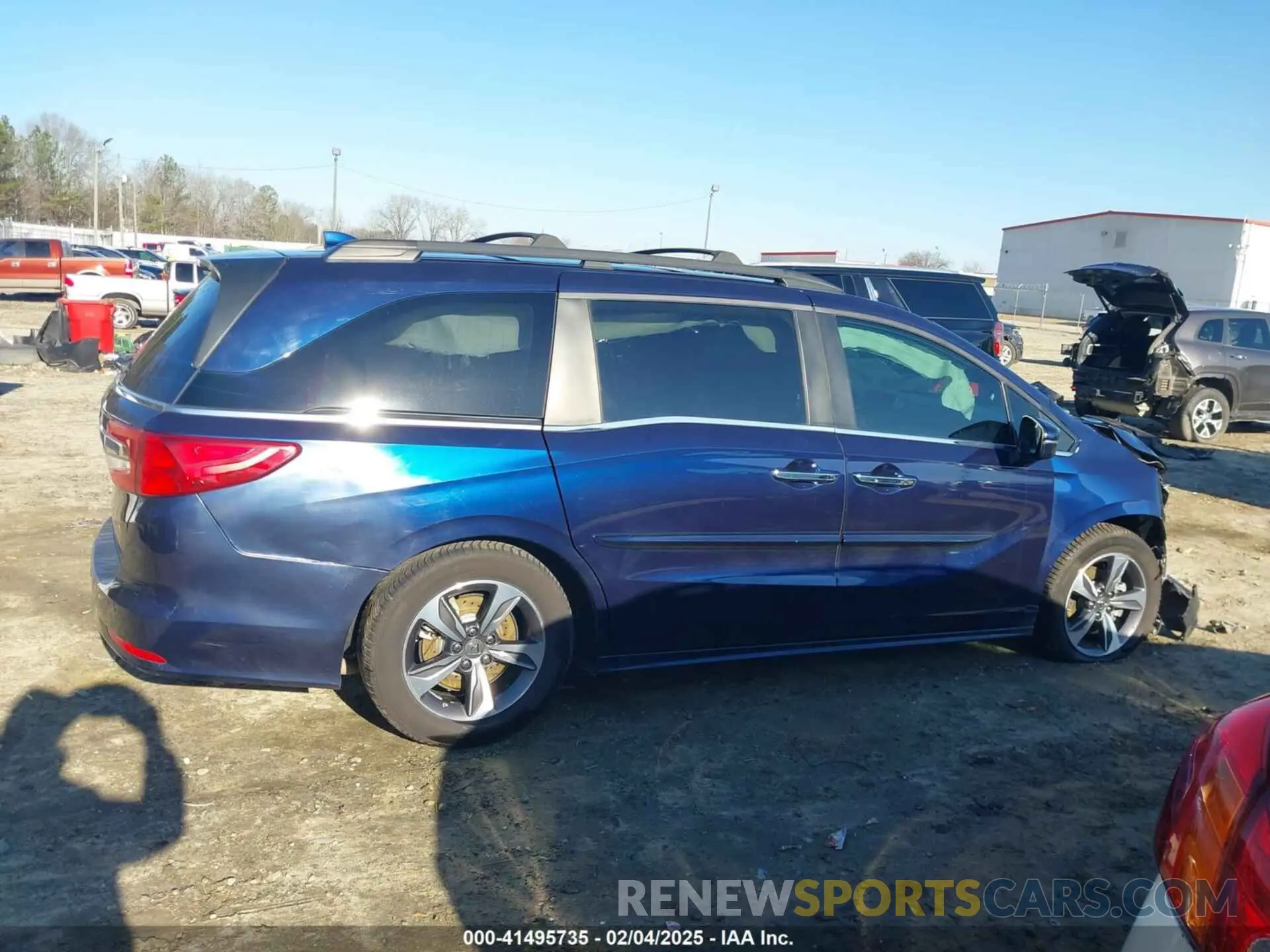 13 Photograph of a damaged car 5FNRL6H89LB015744 HONDA ODYSSEY 2020