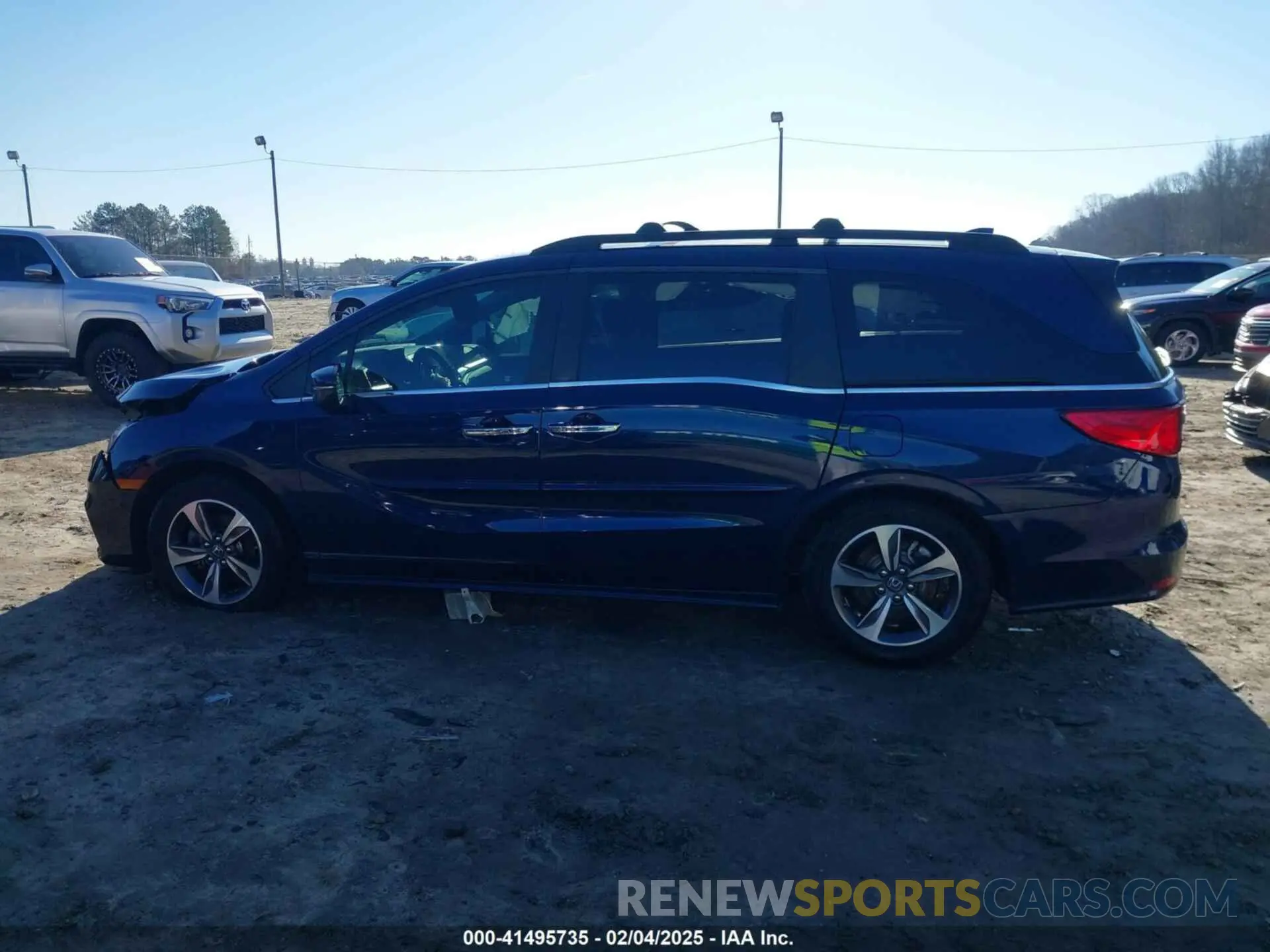 14 Photograph of a damaged car 5FNRL6H89LB015744 HONDA ODYSSEY 2020