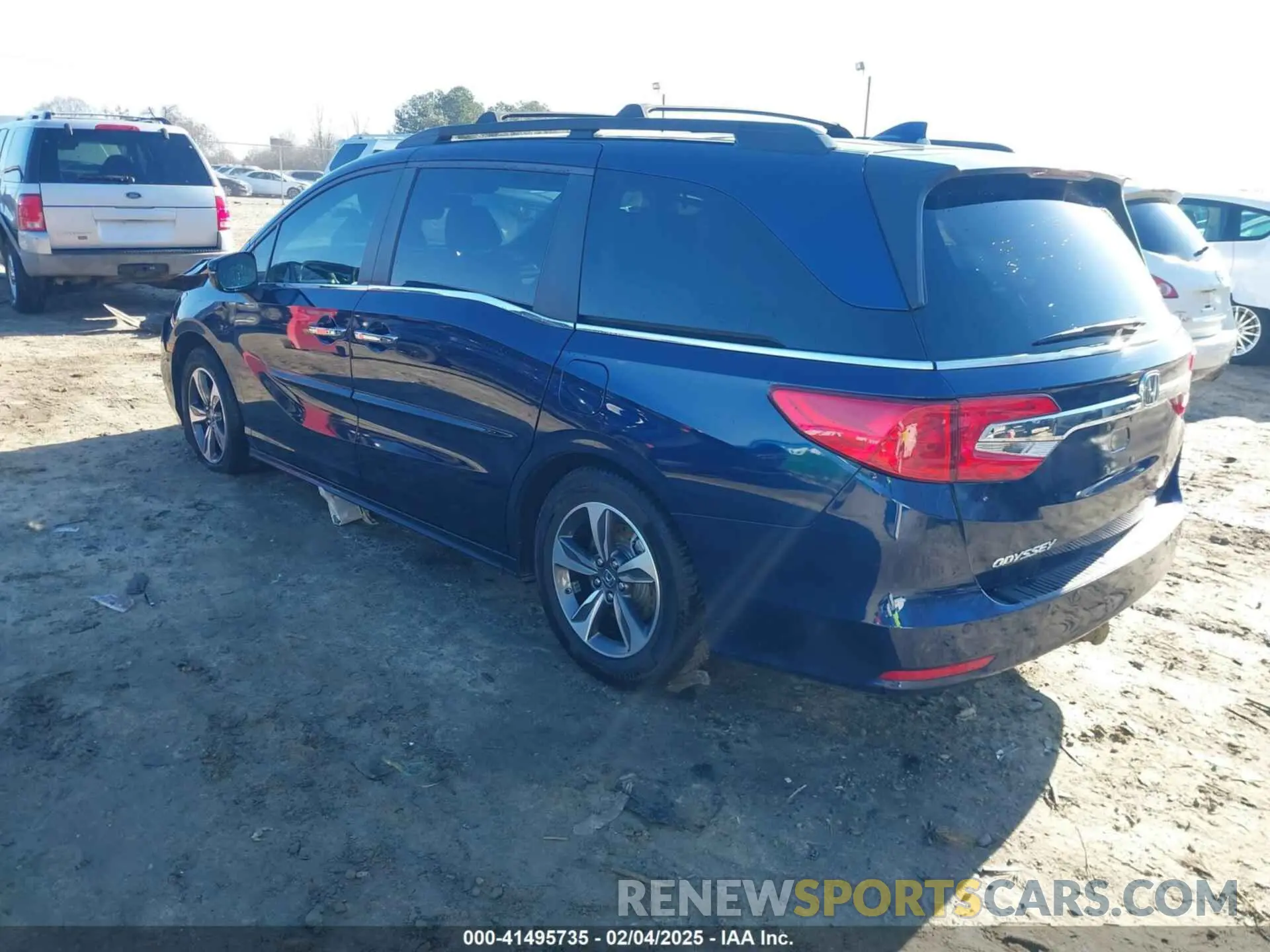 3 Photograph of a damaged car 5FNRL6H89LB015744 HONDA ODYSSEY 2020