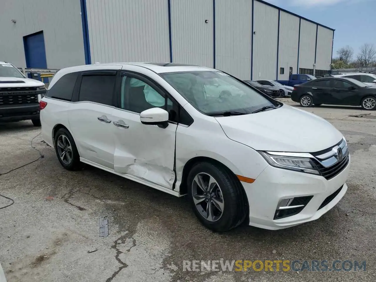 4 Photograph of a damaged car 5FNRL6H8XLB019365 HONDA ODYSSEY 2020